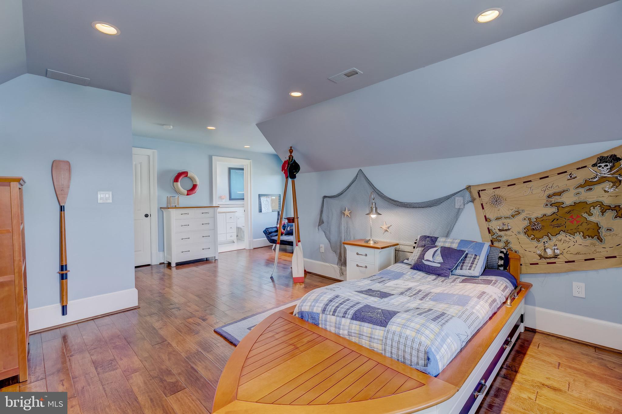 THE DOWNS - Residential