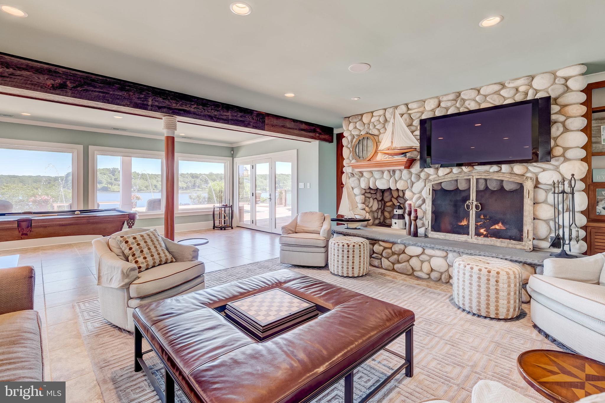 THE DOWNS - Residential