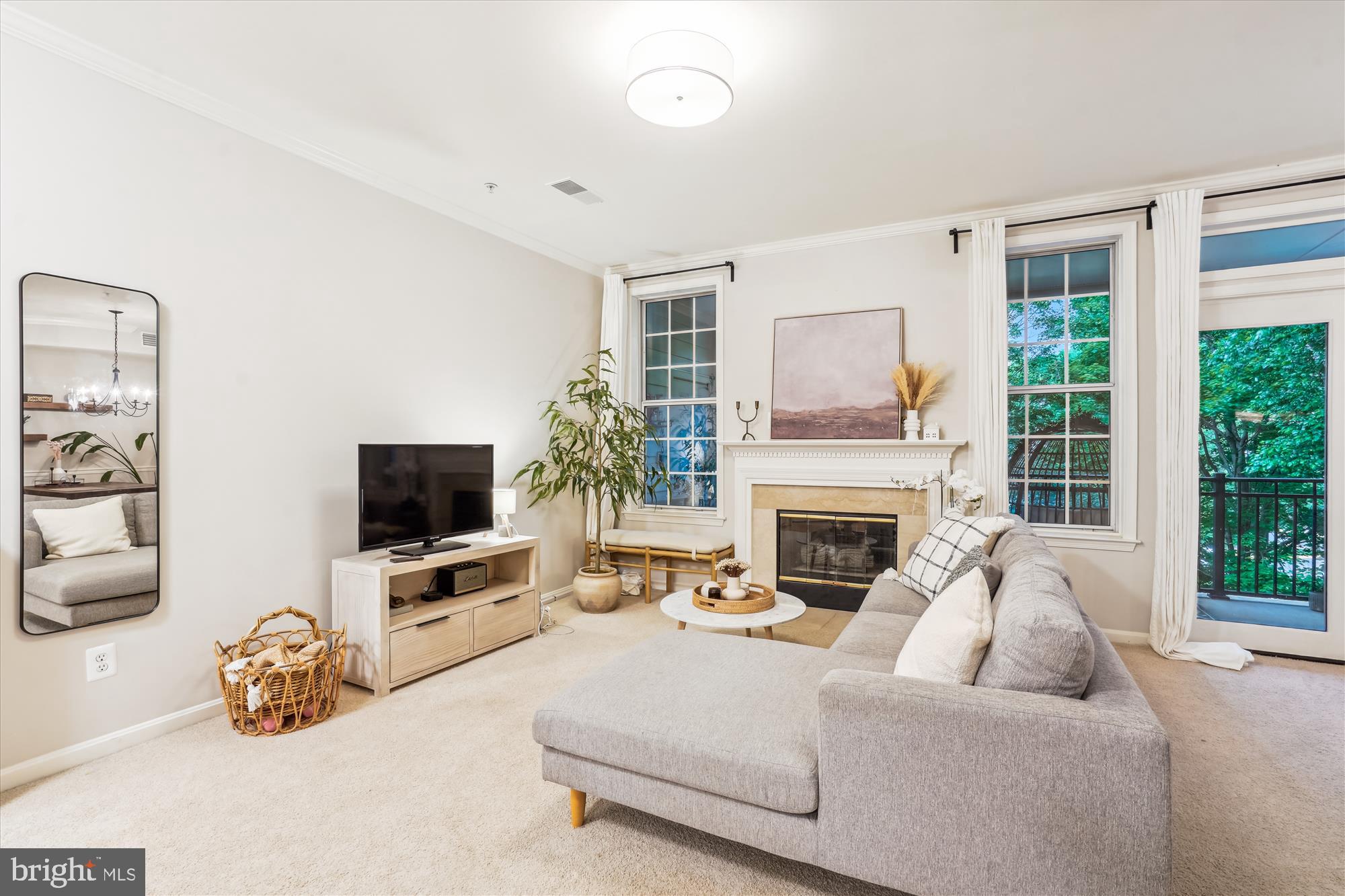 1334 GARDEN WALL CIRCLE 410