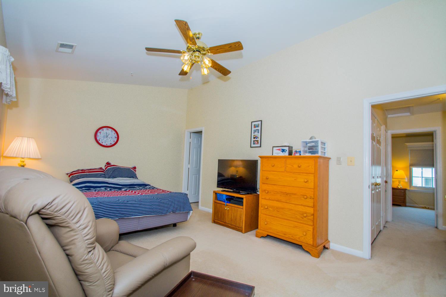 RUSSETT - Residential