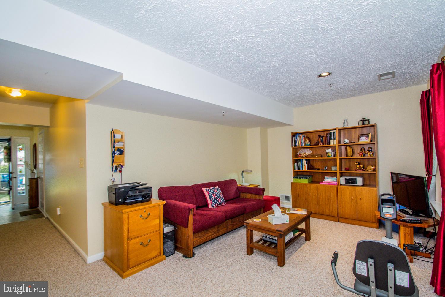 RUSSETT - Residential