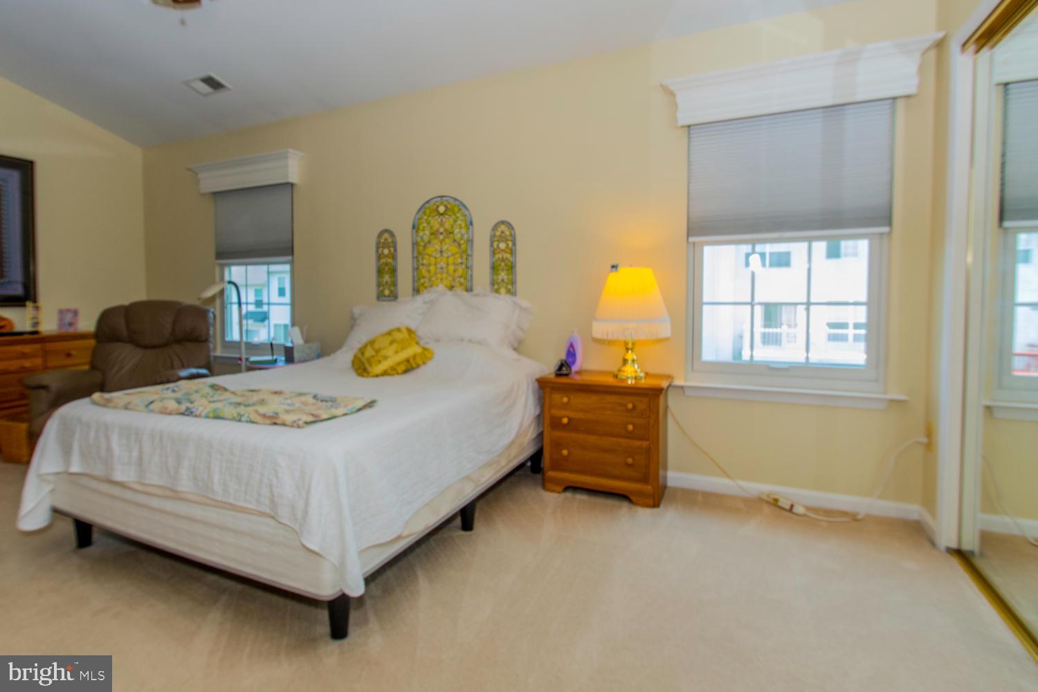 RUSSETT - Residential