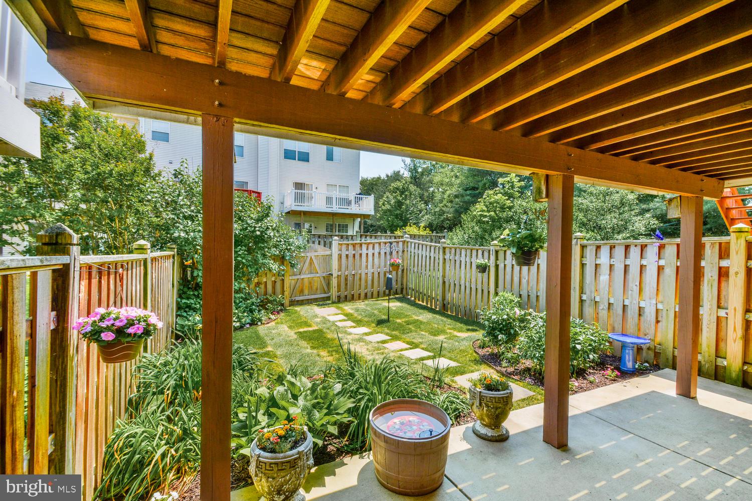 RUSSETT - Residential