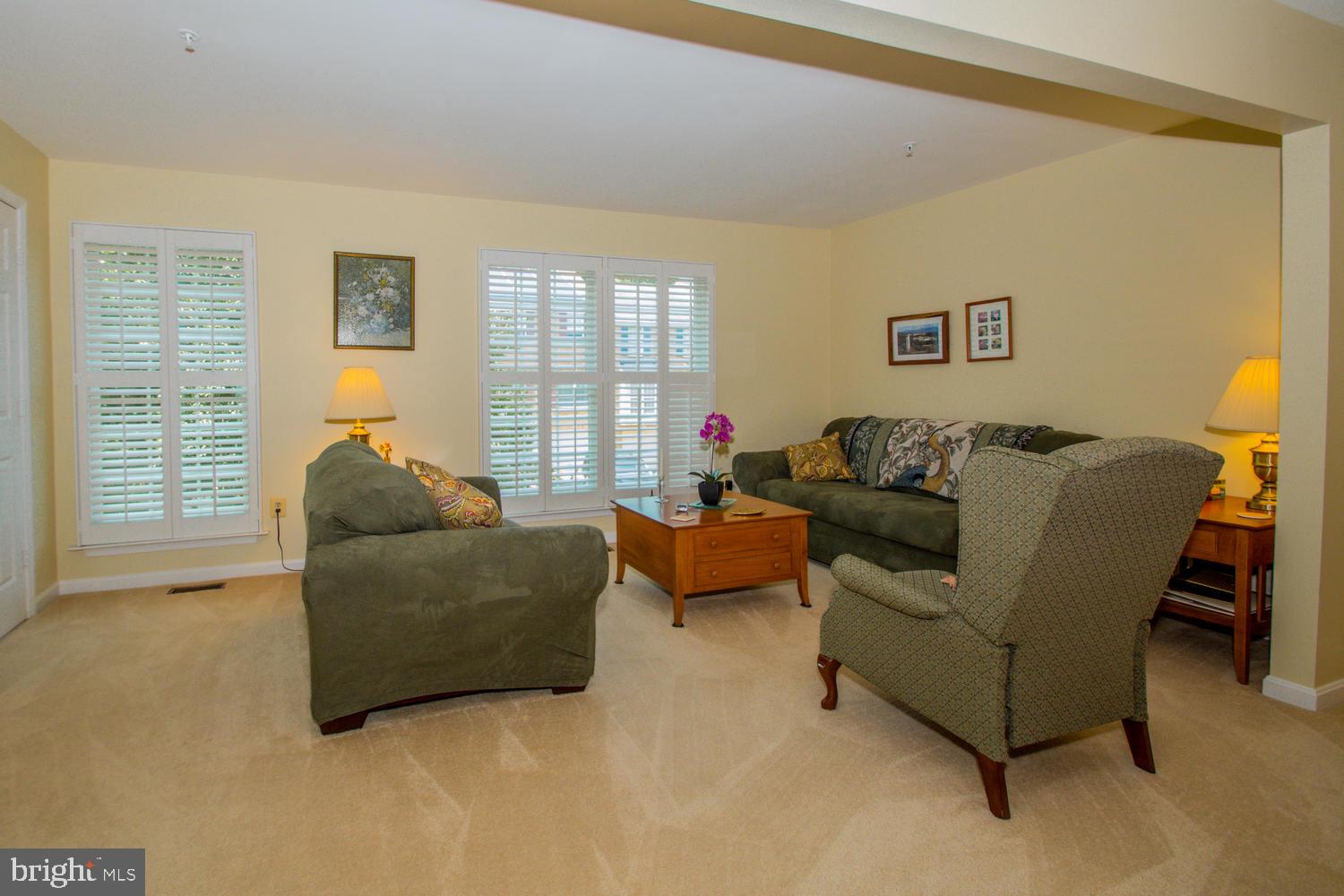 RUSSETT - Residential