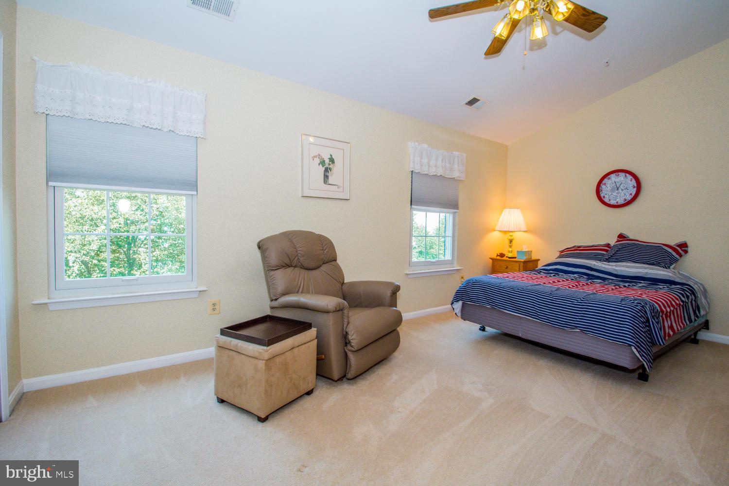 RUSSETT - Residential