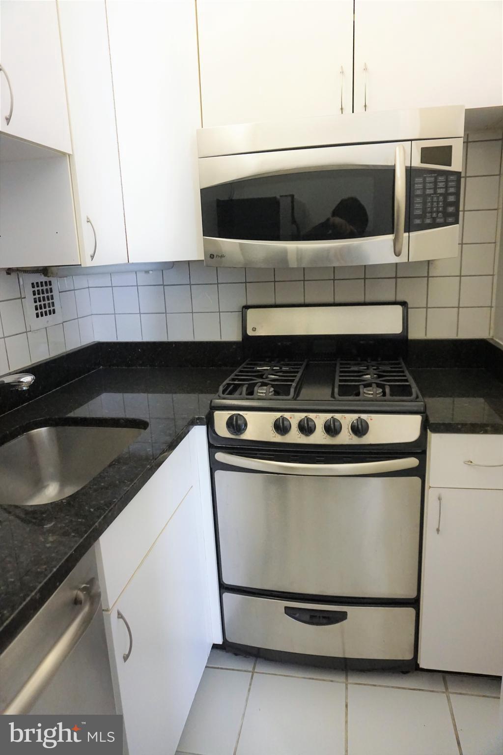 WILLOUGHBY OF CHEVY CHASE - Residential Lease