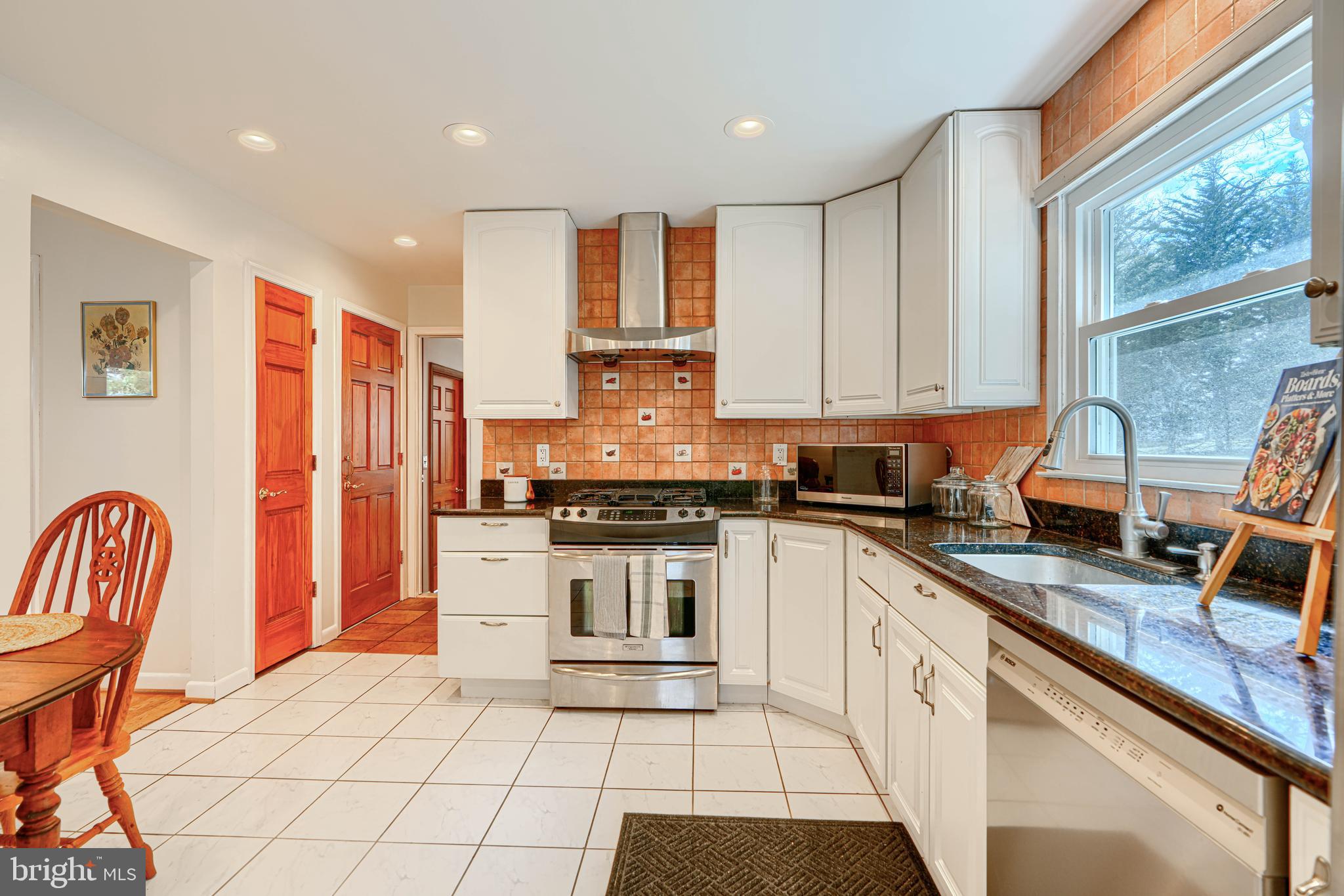 COLONIAL ACRES - Residential