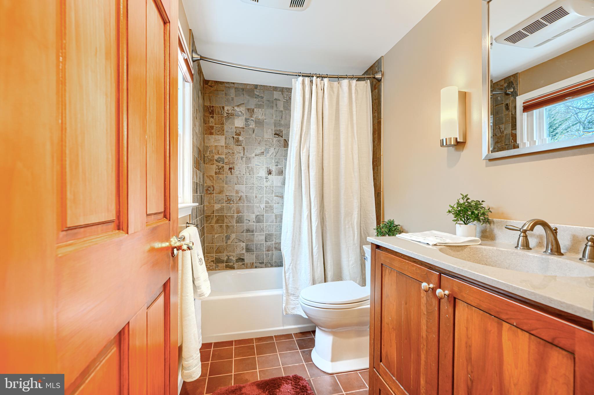 COLONIAL ACRES - Residential