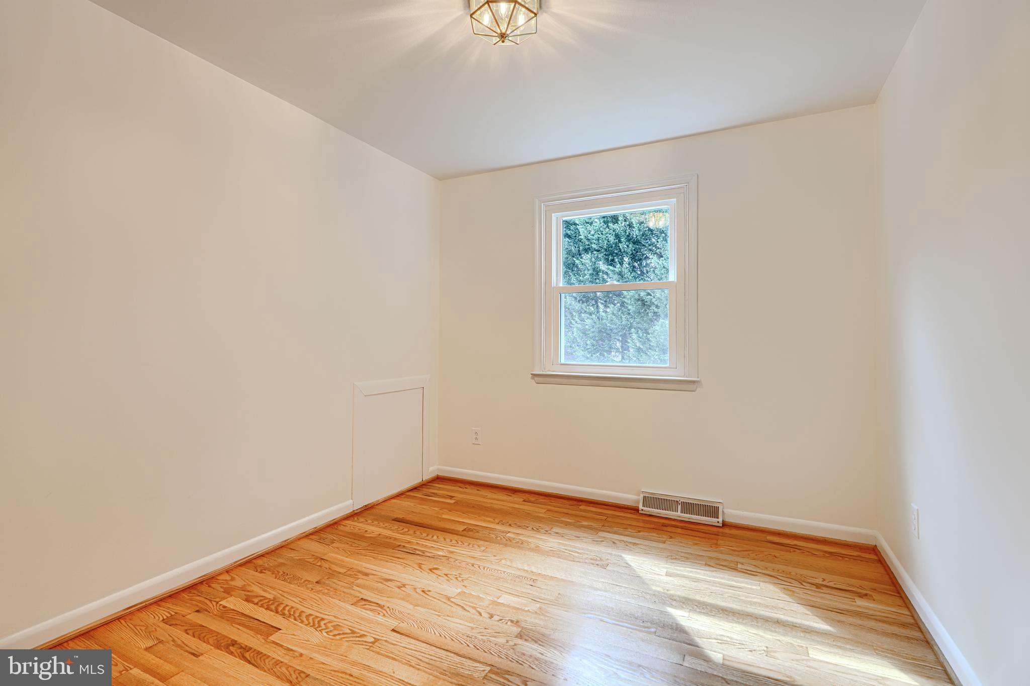 COLONIAL ACRES - Residential