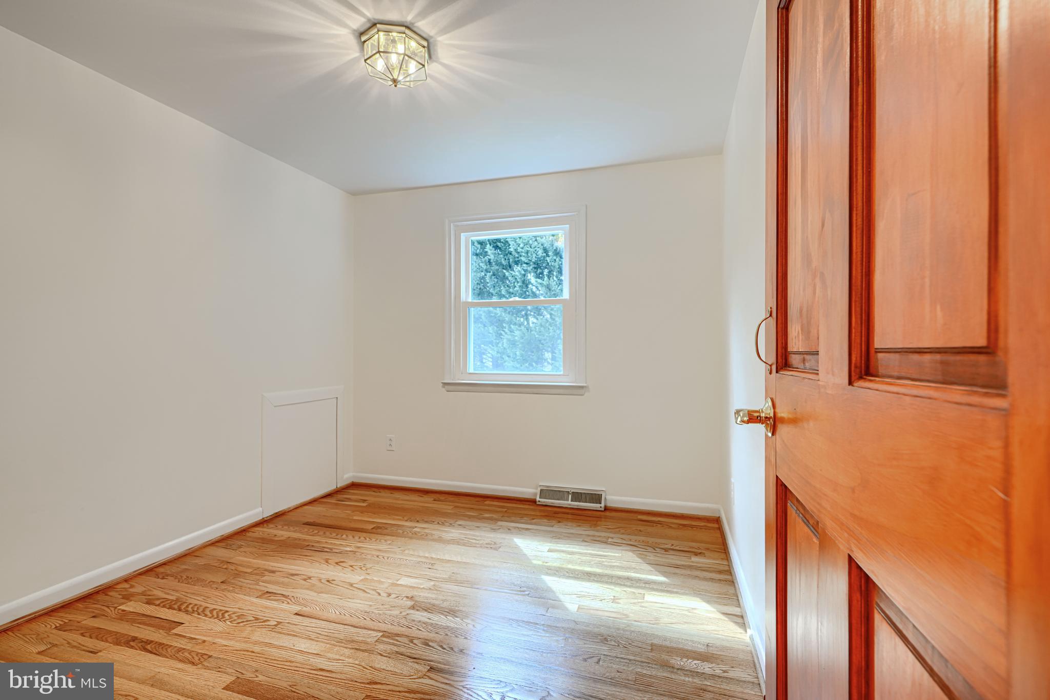 COLONIAL ACRES - Residential