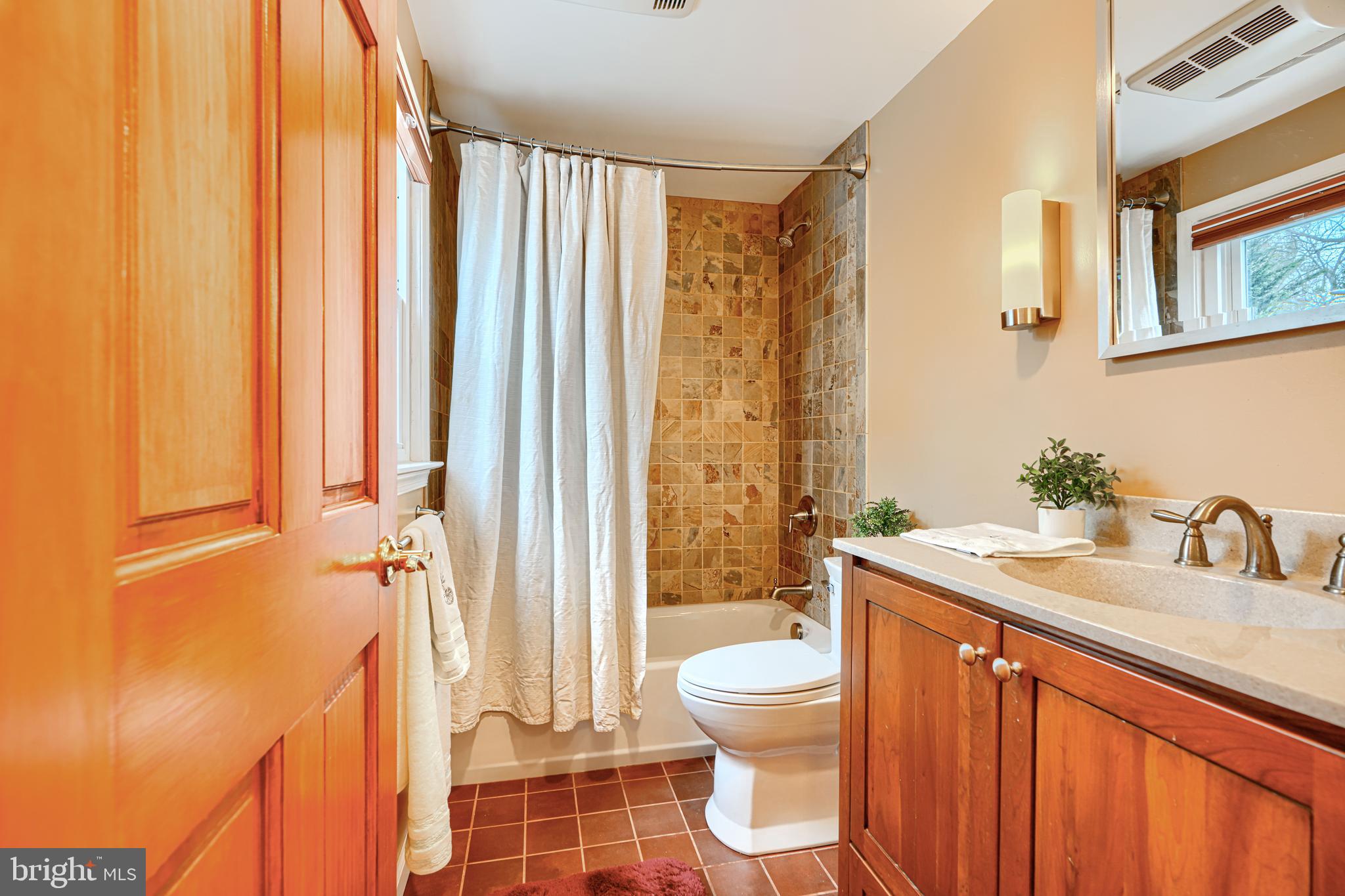 COLONIAL ACRES - Residential