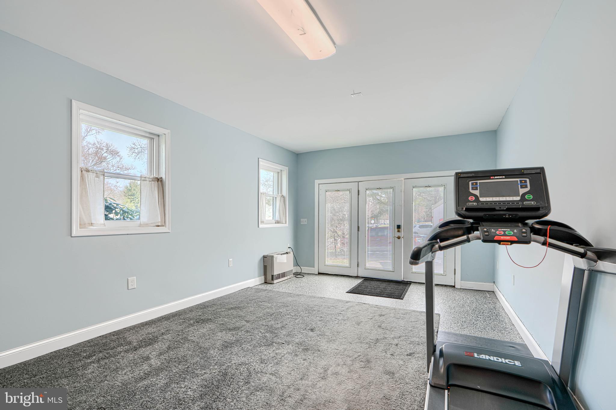 COLONIAL ACRES - Residential