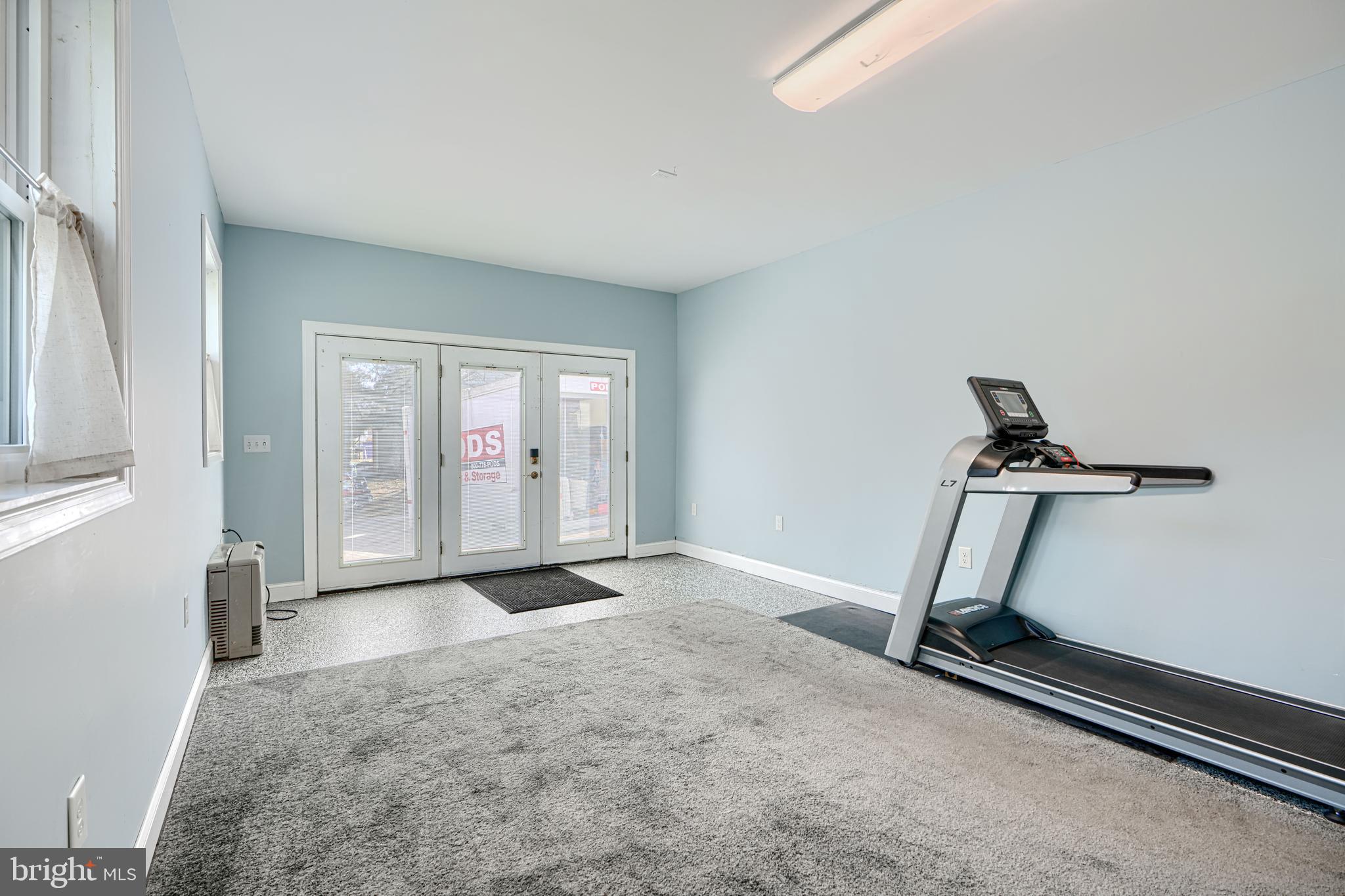 COLONIAL ACRES - Residential