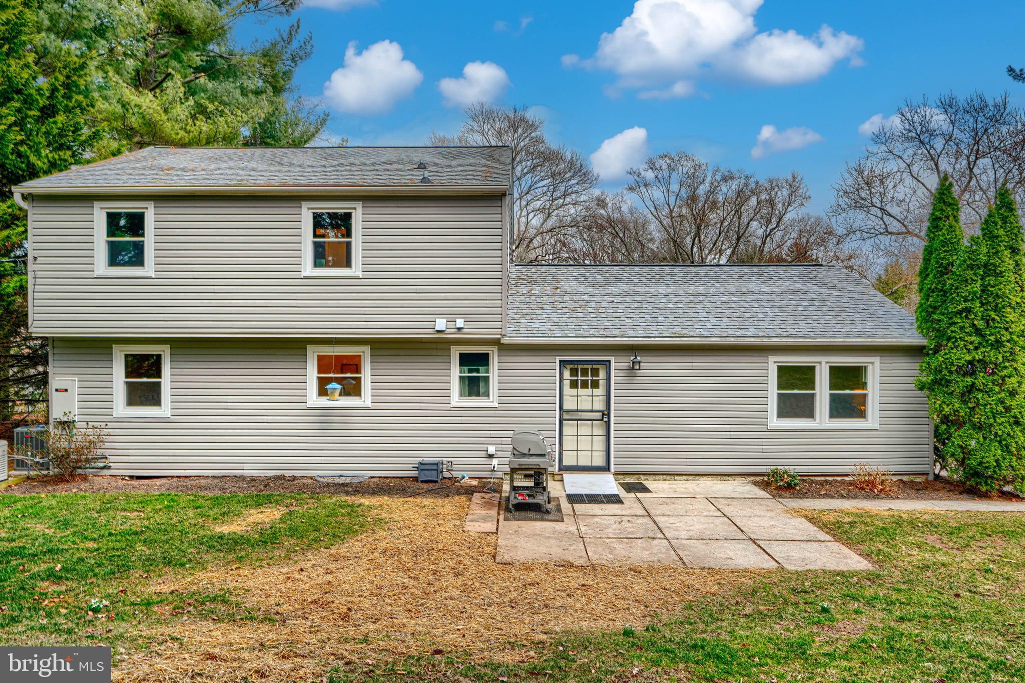 COLONIAL ACRES - Residential