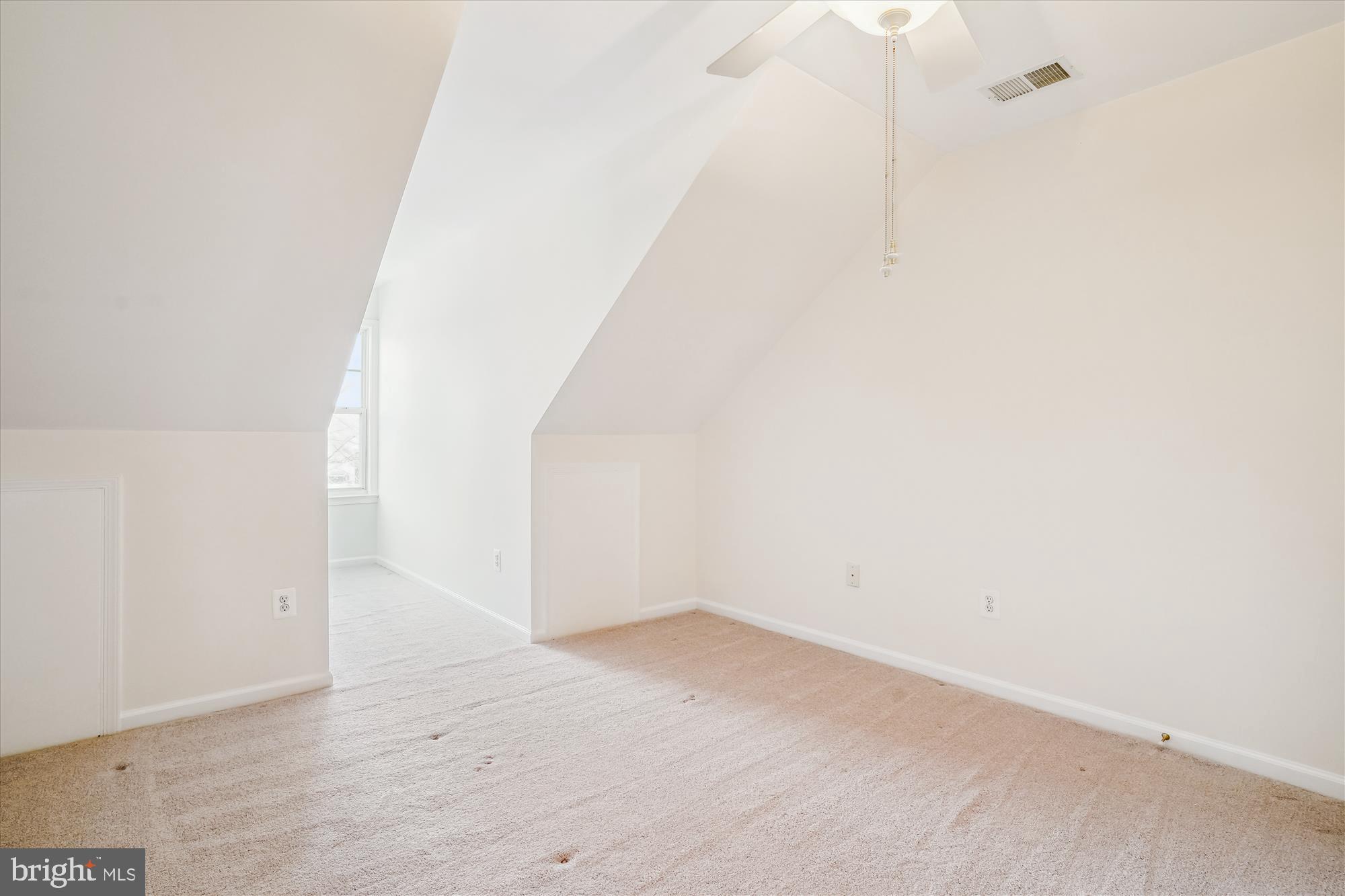 BLOOMS CROSSING - Residential