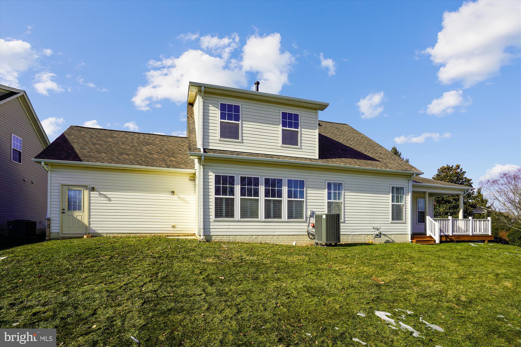 BLOOMS CROSSING - Residential