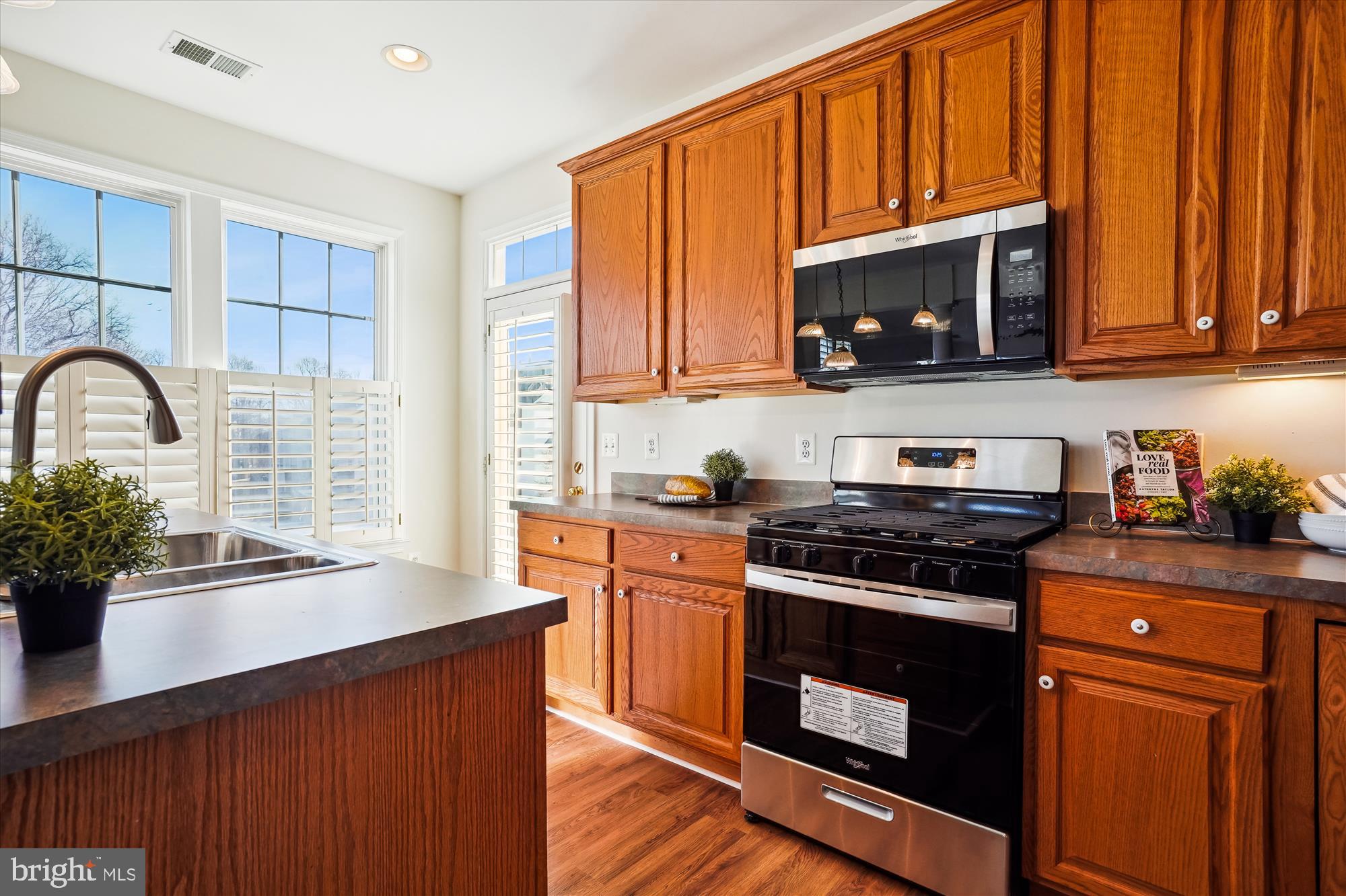 BLOOMS CROSSING - Residential