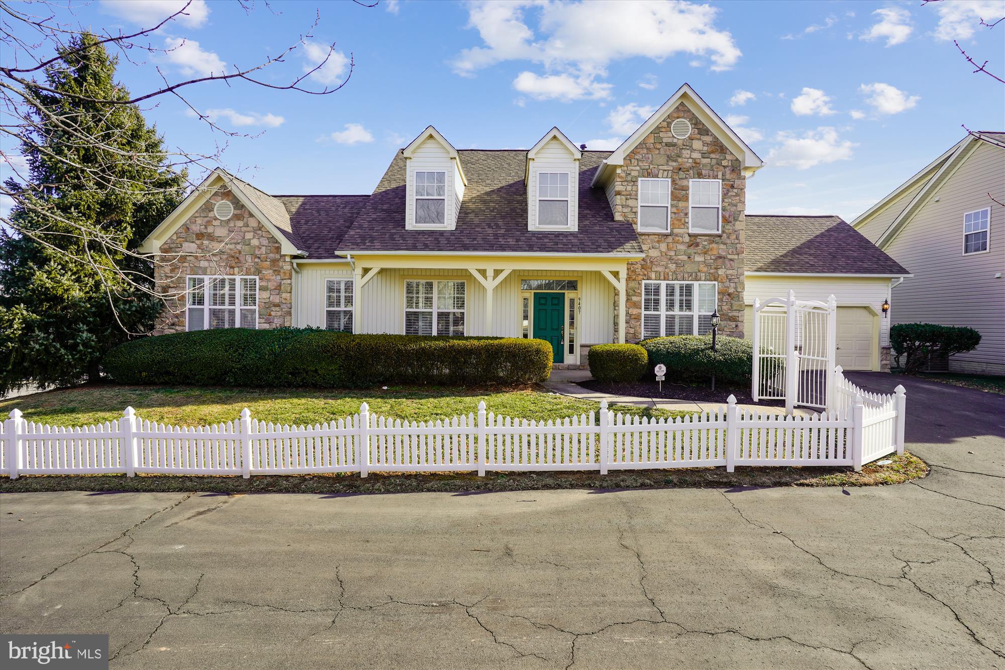 BLOOMS CROSSING - Residential