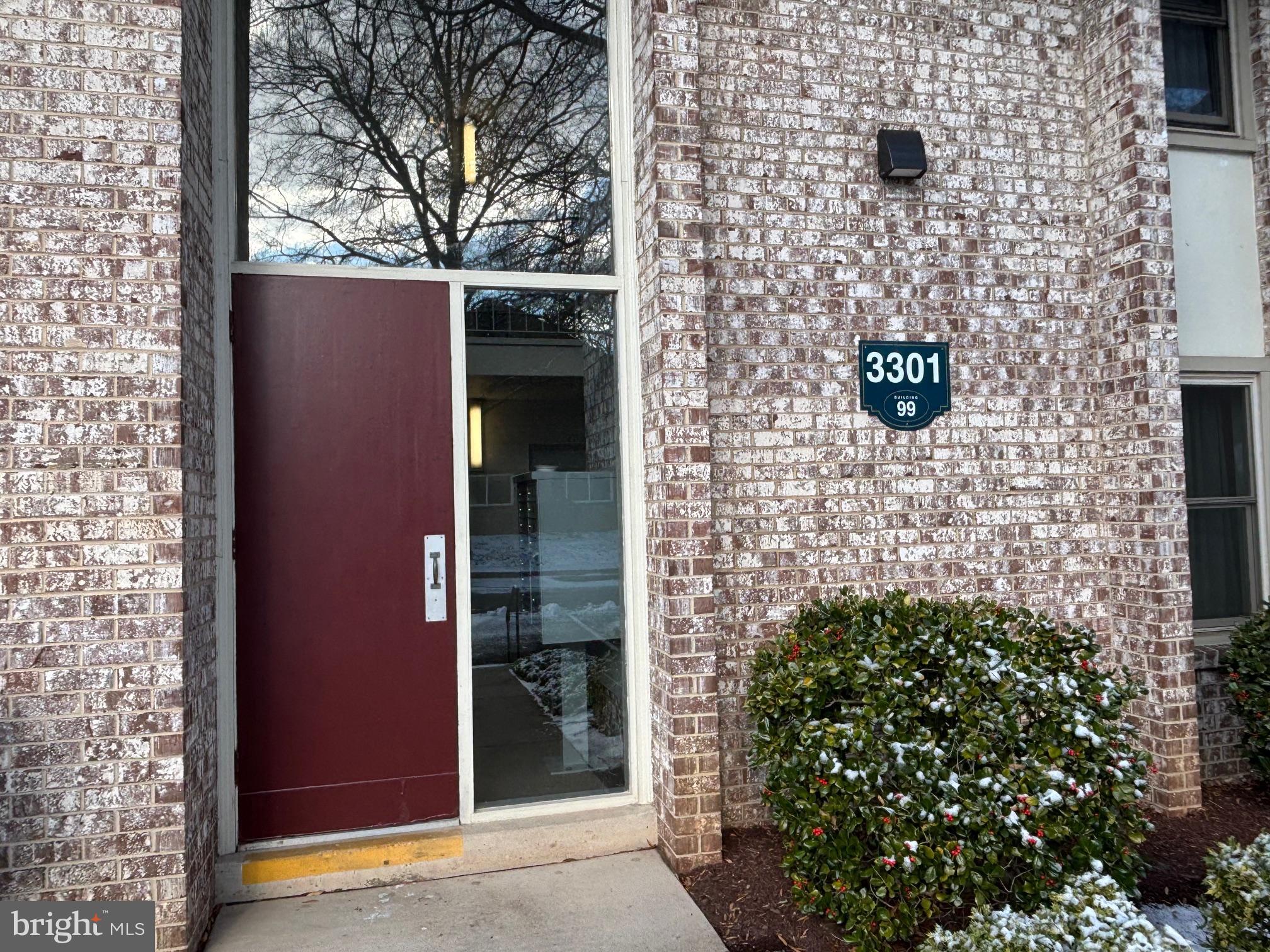 LEISURE WORLD - Residential