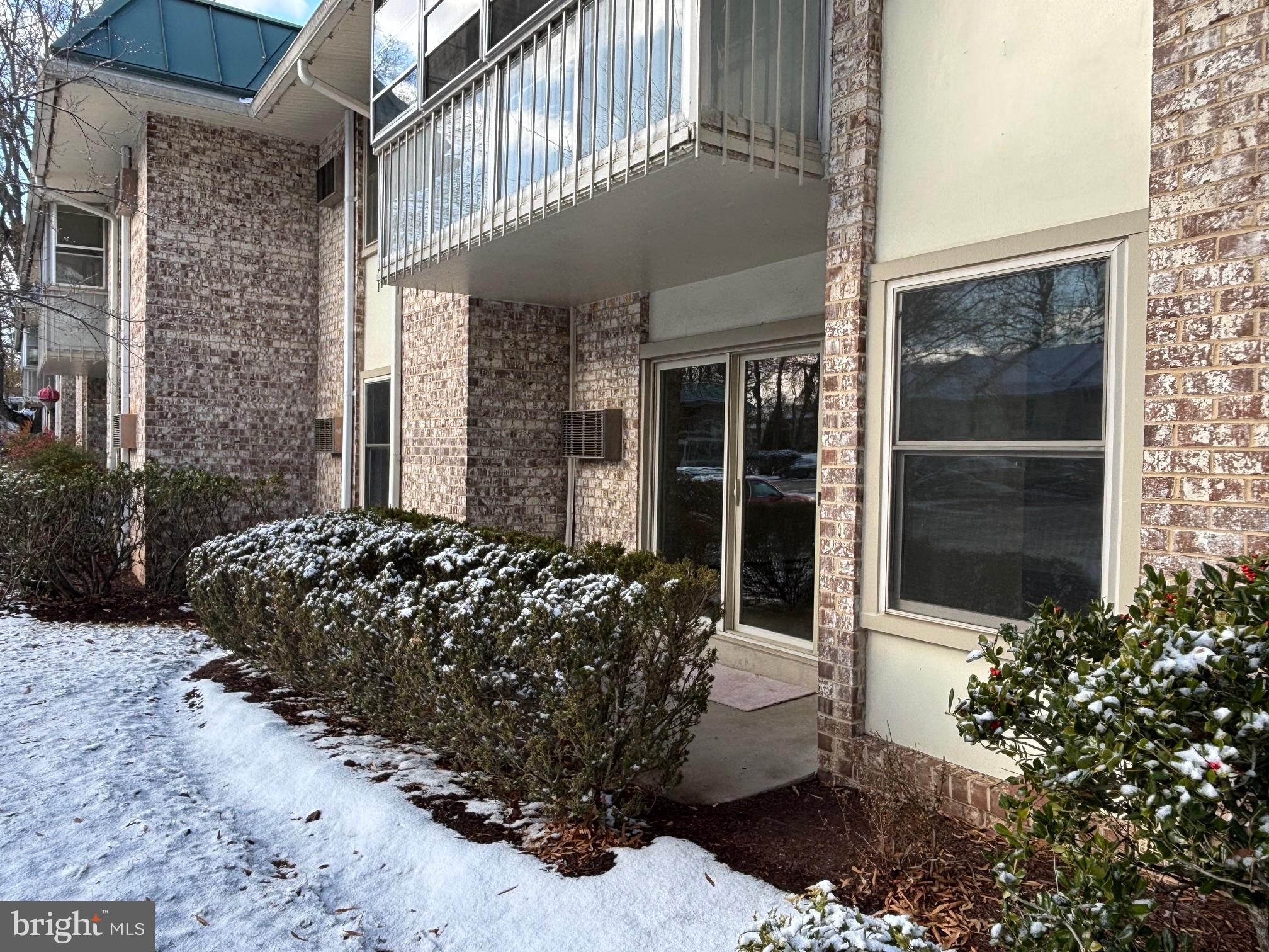 LEISURE WORLD - Residential