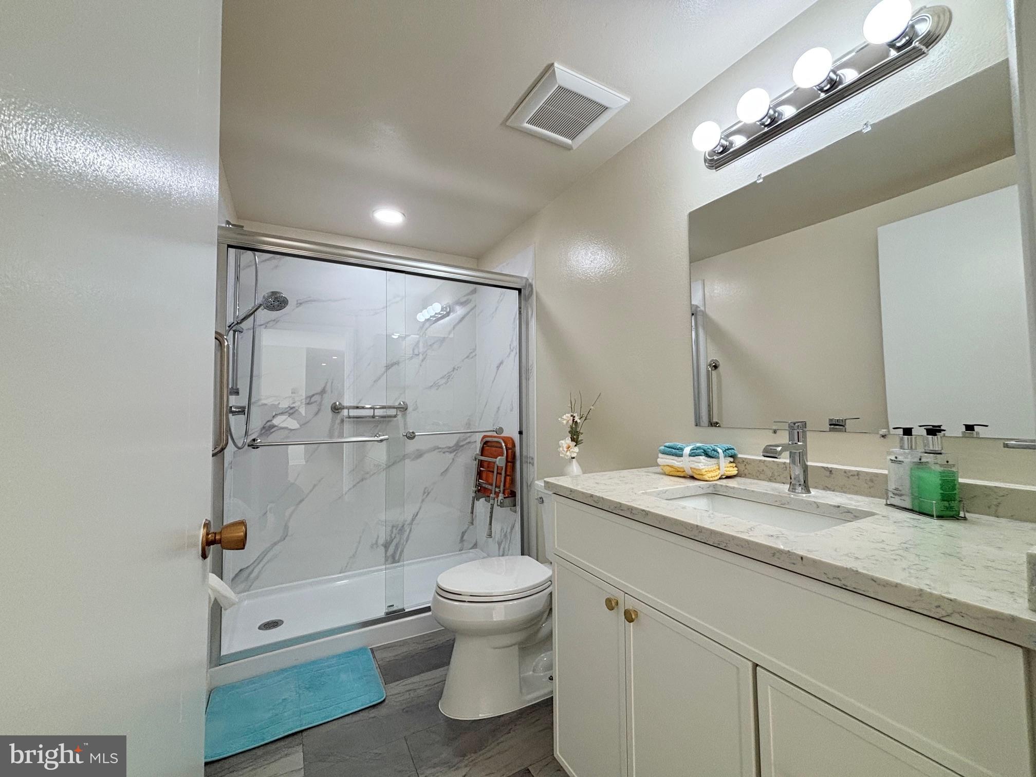 LEISURE WORLD - Residential