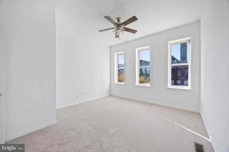 Baltimore, Maryland 21213, United States, 5 Bedrooms Bedrooms, ,5 BathroomsBathrooms,Residential,Active,254690