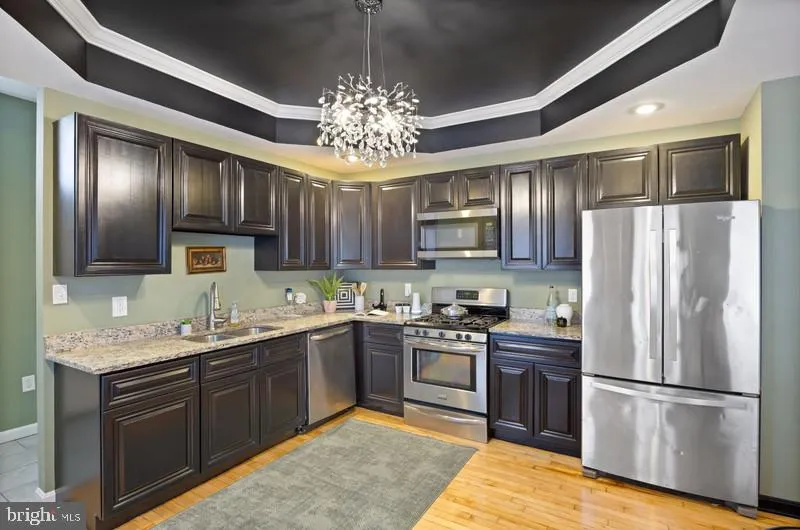 Baltimore, Maryland 21213, United States, 5 Bedrooms Bedrooms, ,5 BathroomsBathrooms,Residential,Active,254690