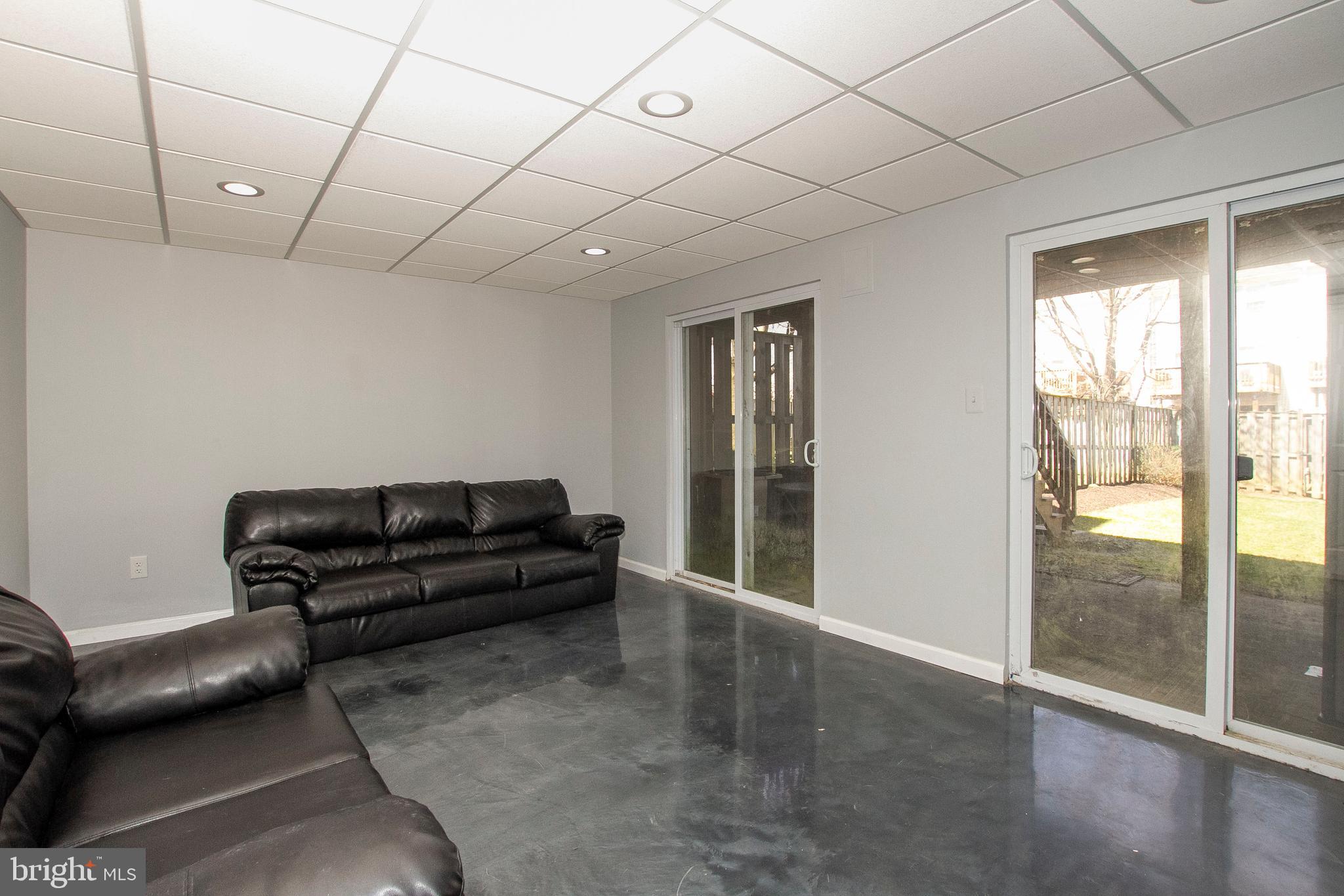 VILLAGE OF THOMAS RUN - Residential