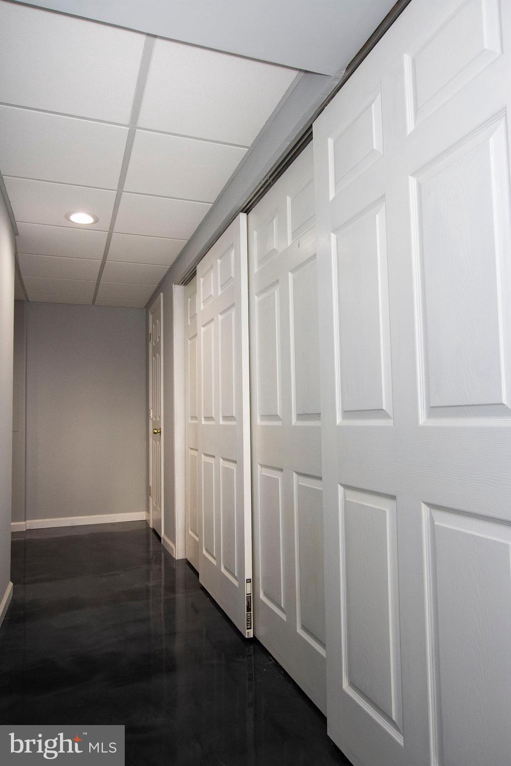 VILLAGE OF THOMAS RUN - Residential