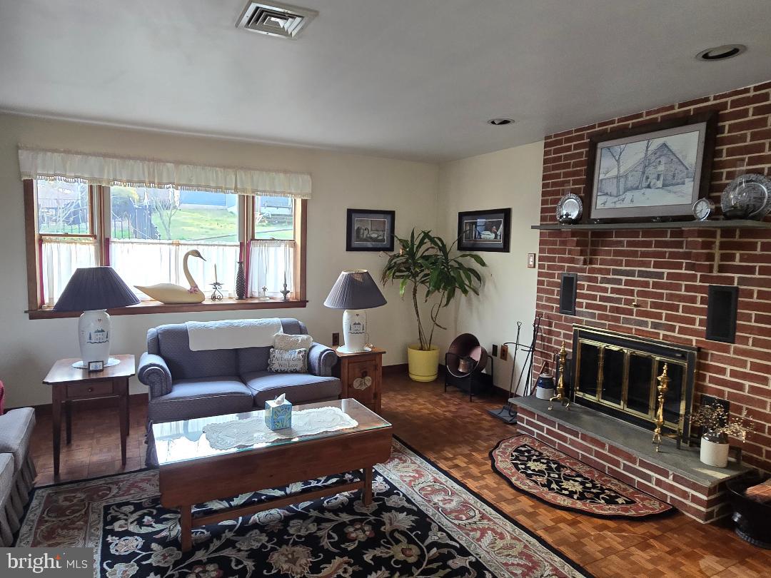 WYNNEWOOD VALLEY - Residential