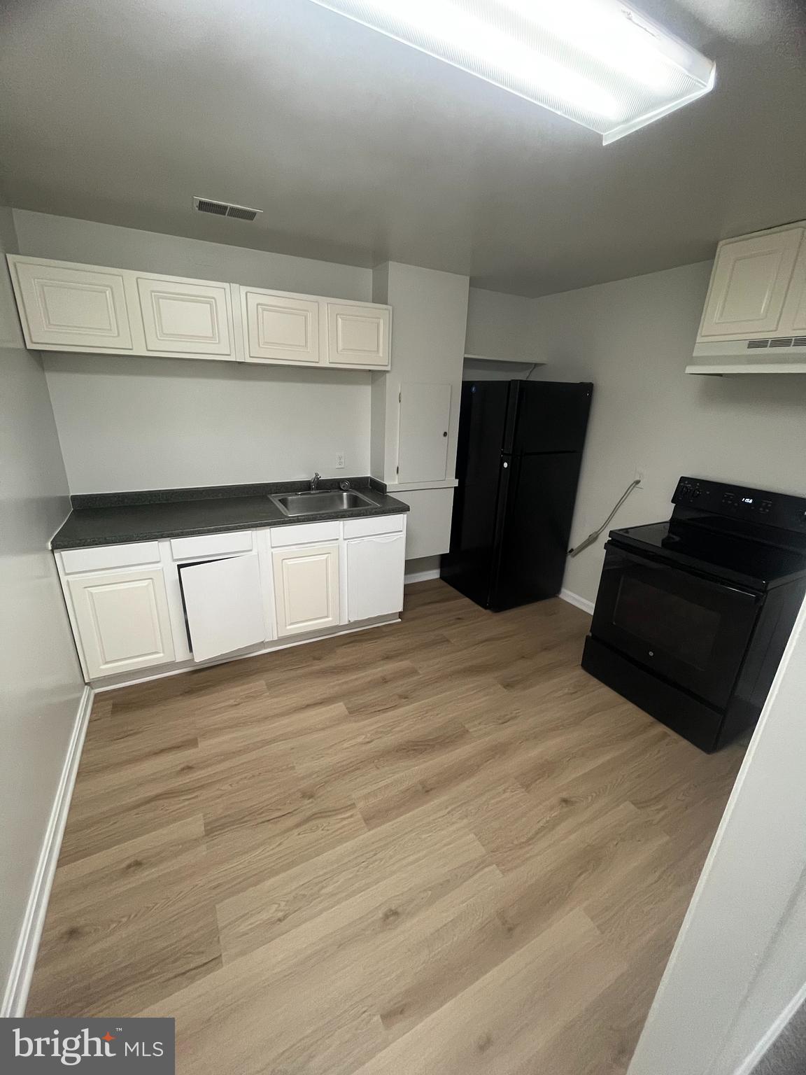 BLACKBURN VILLAGE - Residential Lease