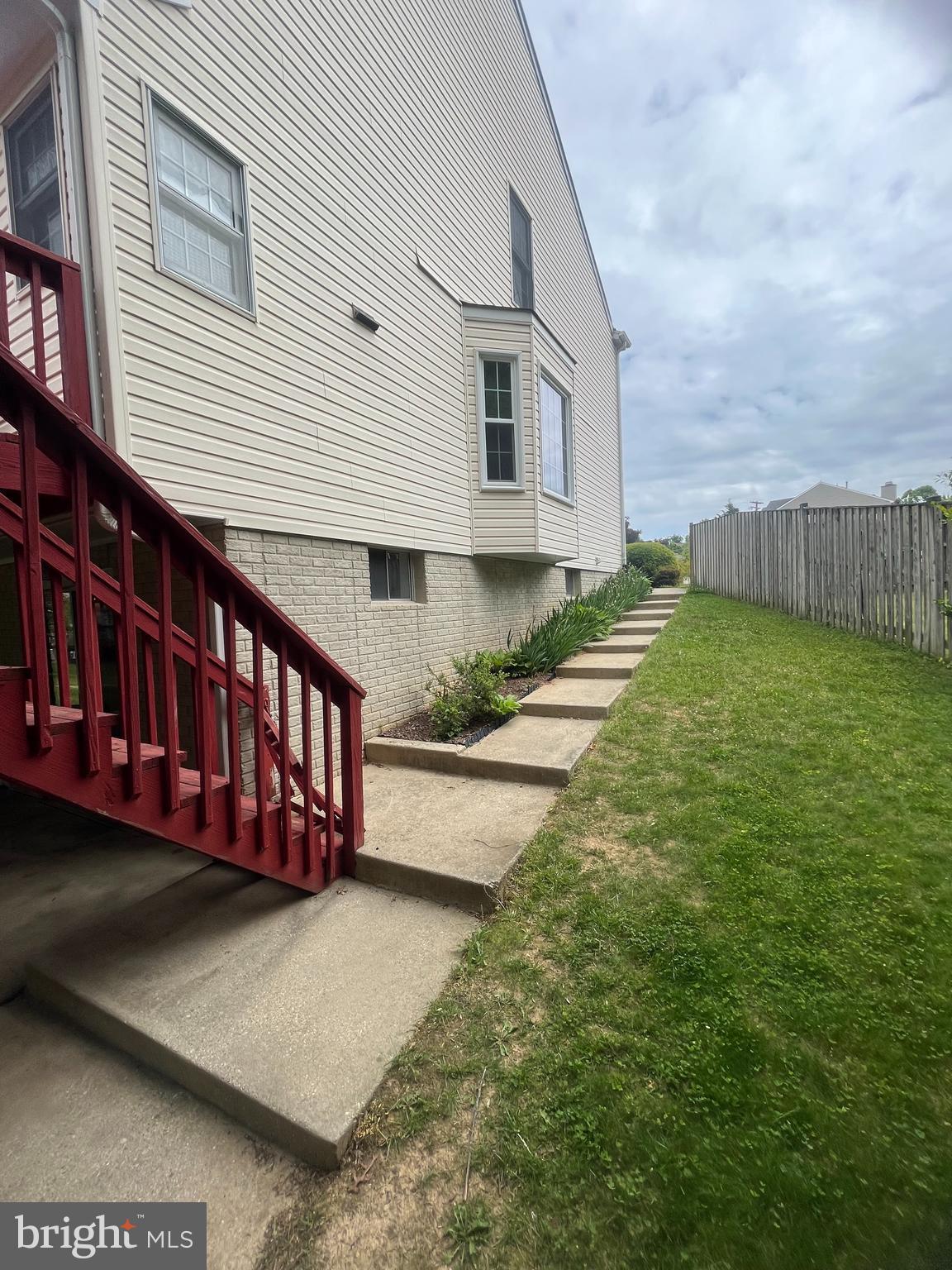 BLACKBURN VILLAGE - Residential Lease