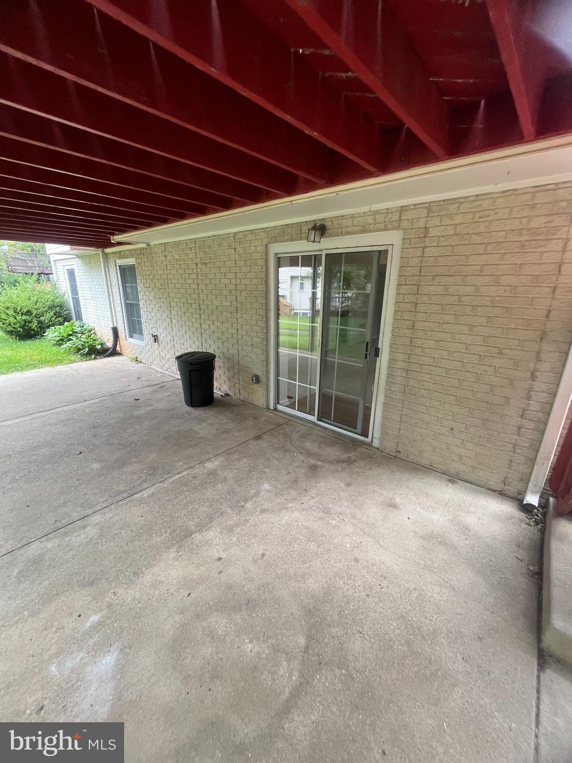 BLACKBURN VILLAGE - Residential Lease