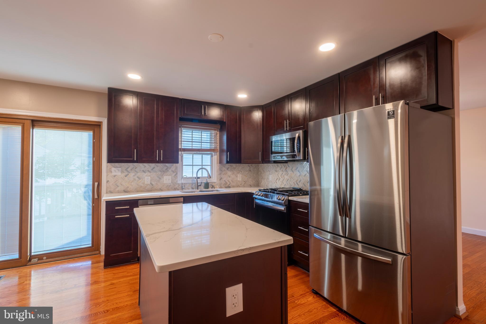 6564 MEADOWFIELD COURT
