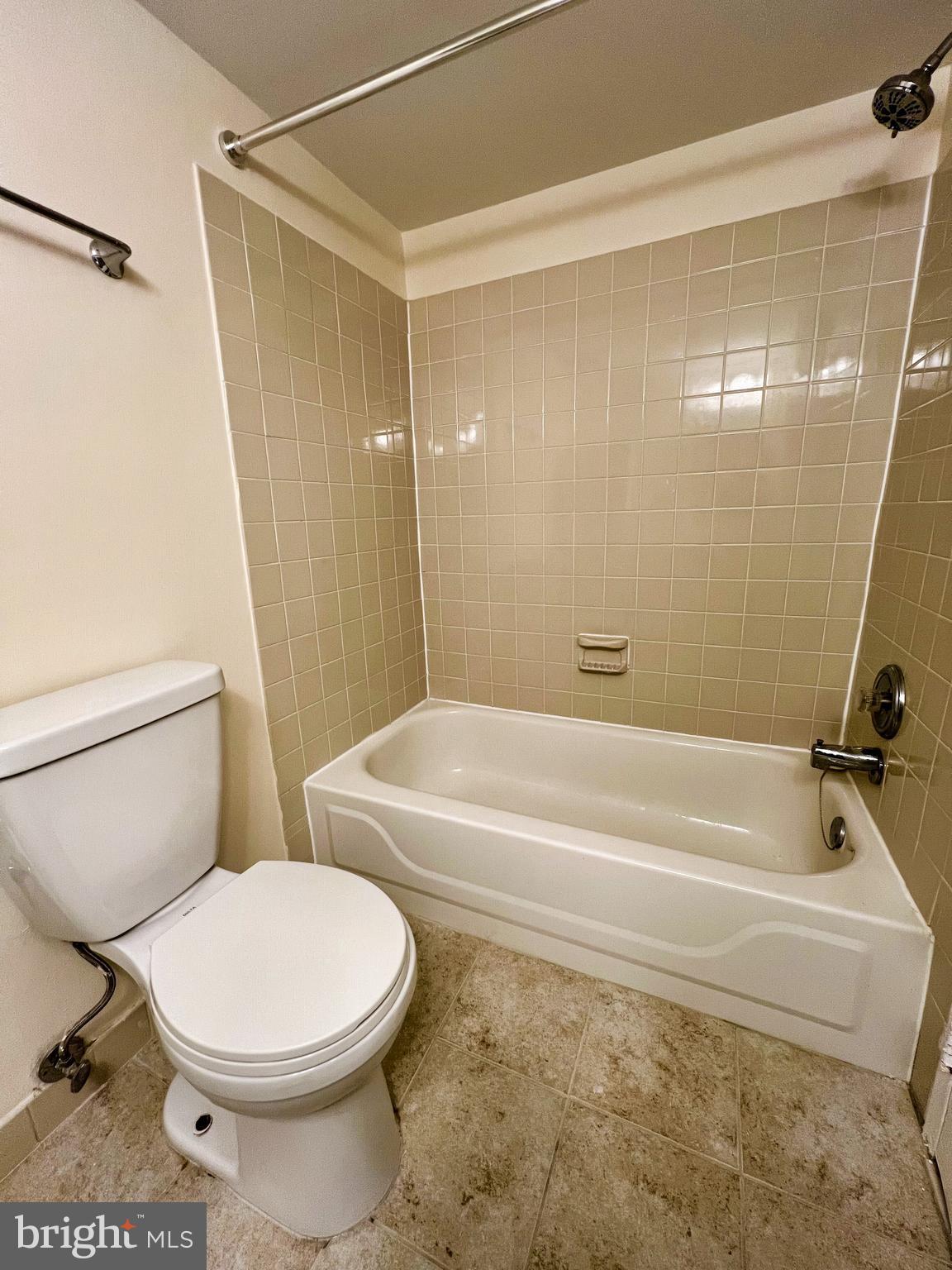 SOUTHGATE CONDO - Residential Lease