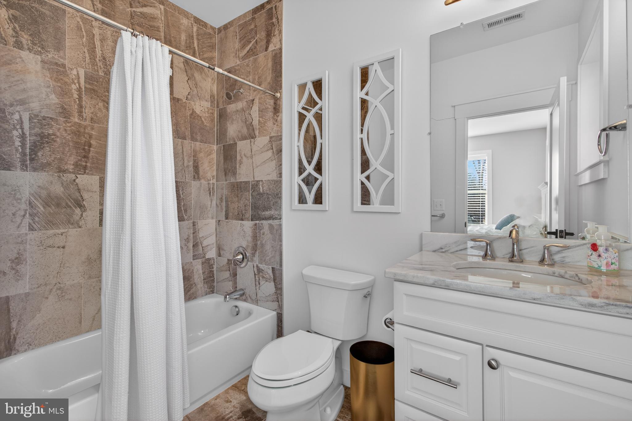 HYBLA VALLEY FARMS - Residential