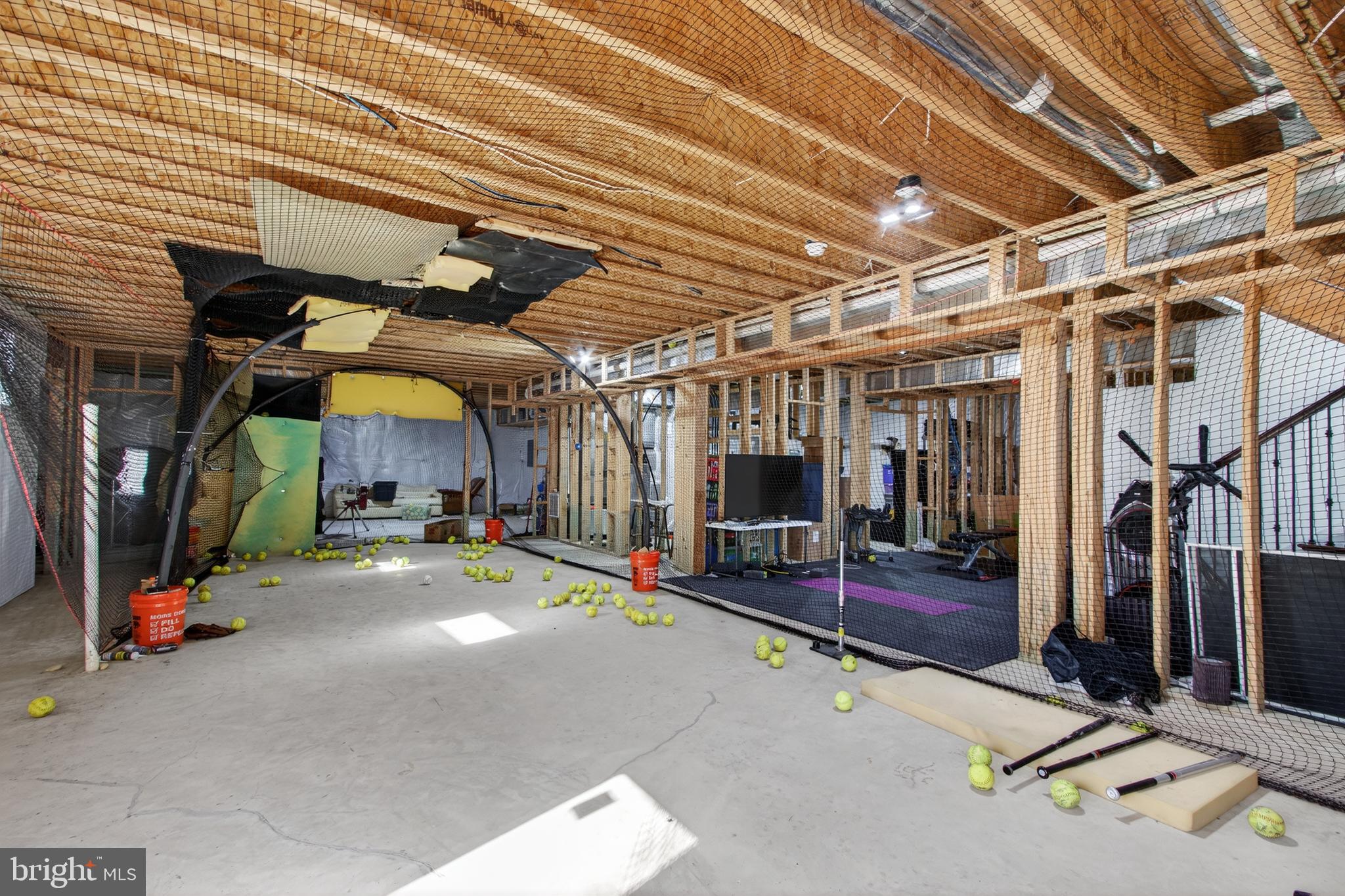 HYBLA VALLEY FARMS - Residential