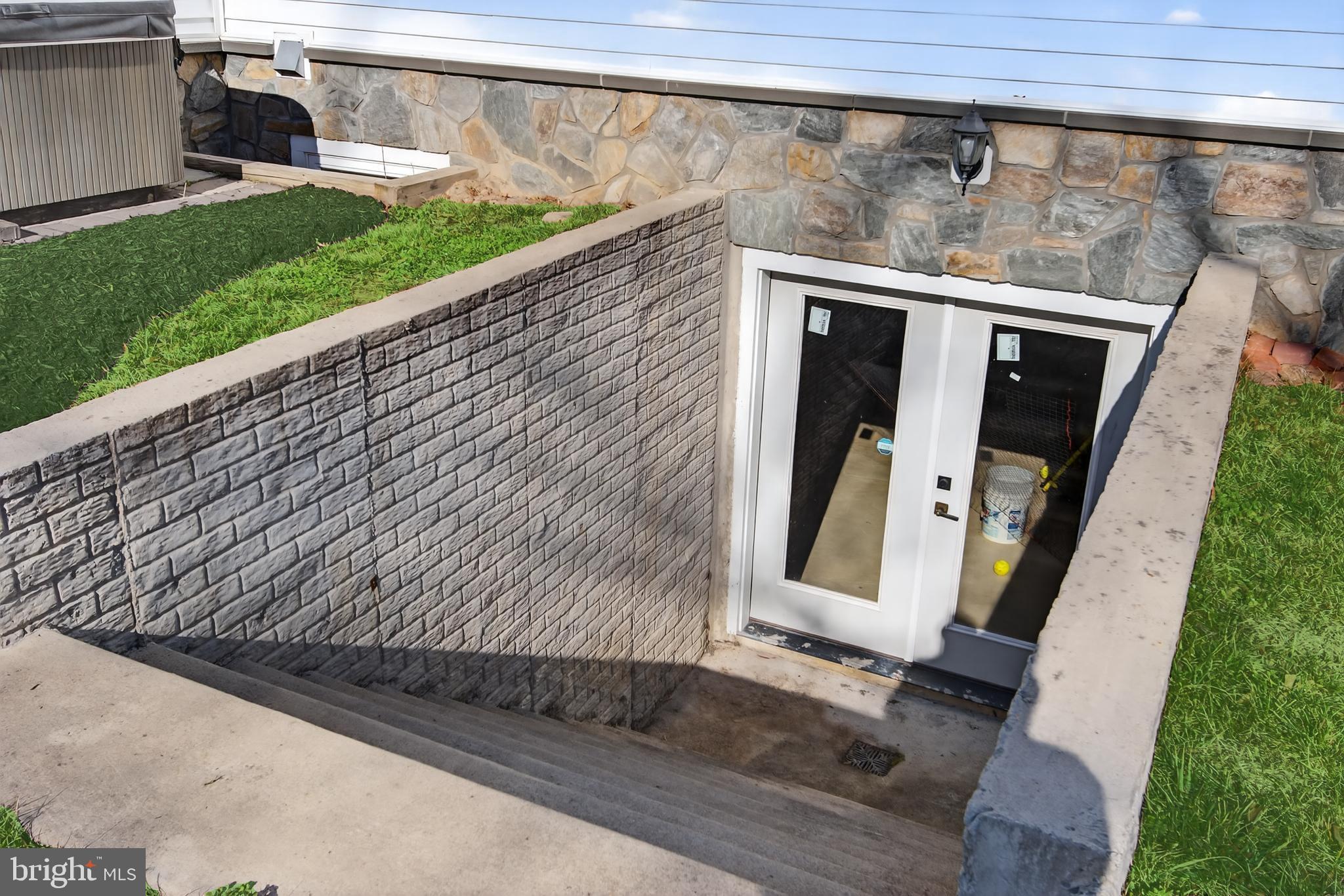 HYBLA VALLEY FARMS - Residential