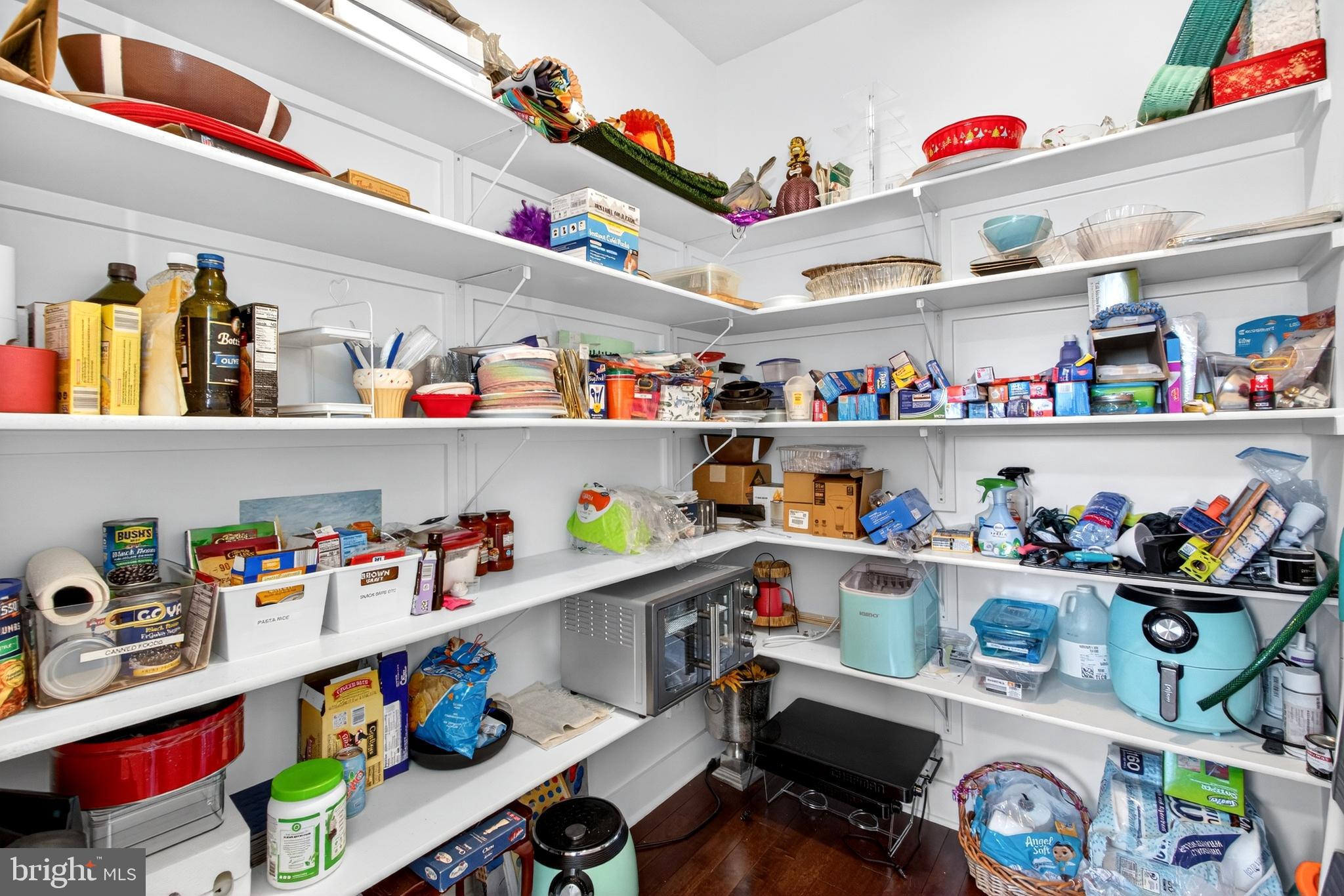 HYBLA VALLEY FARMS - Residential