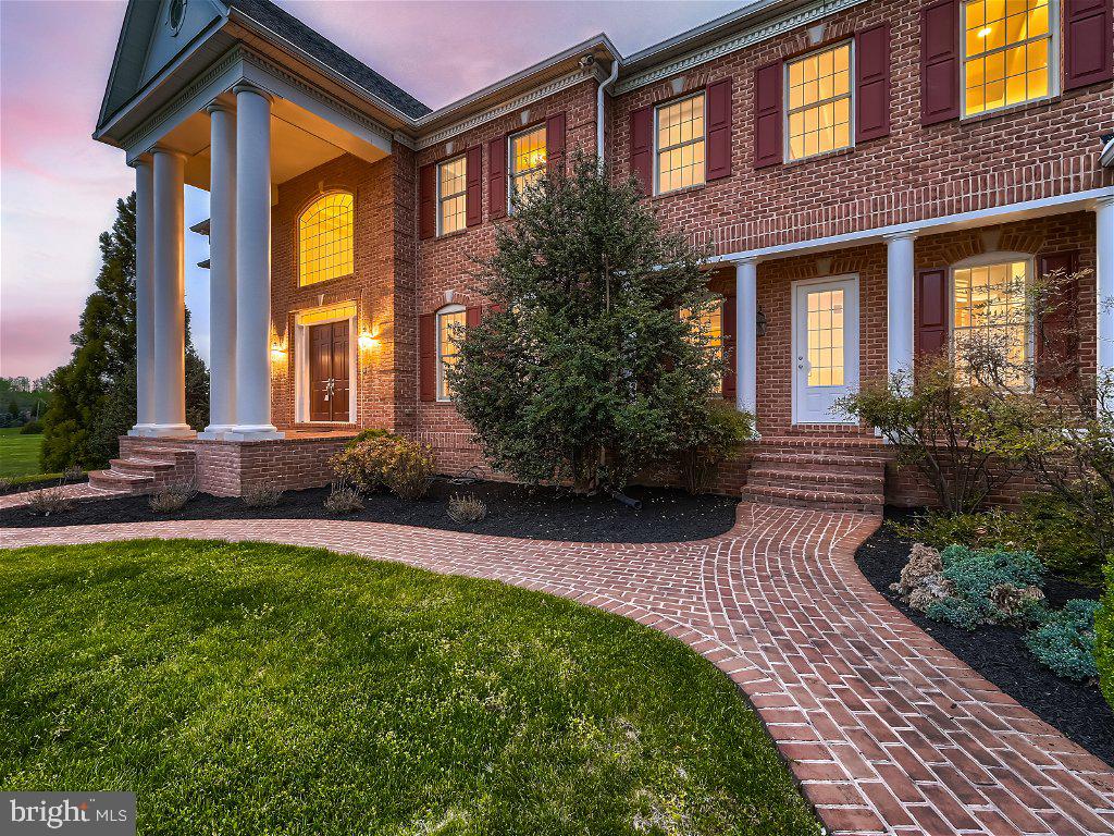 2 TIMBERPARK COURT