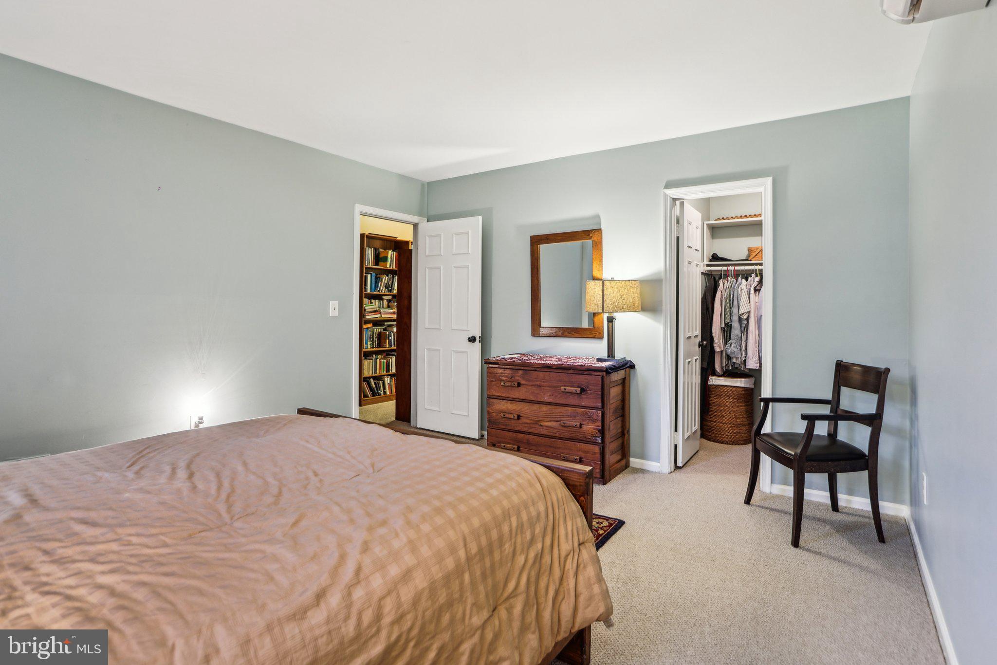 COUNCIL SQUARE - Residential