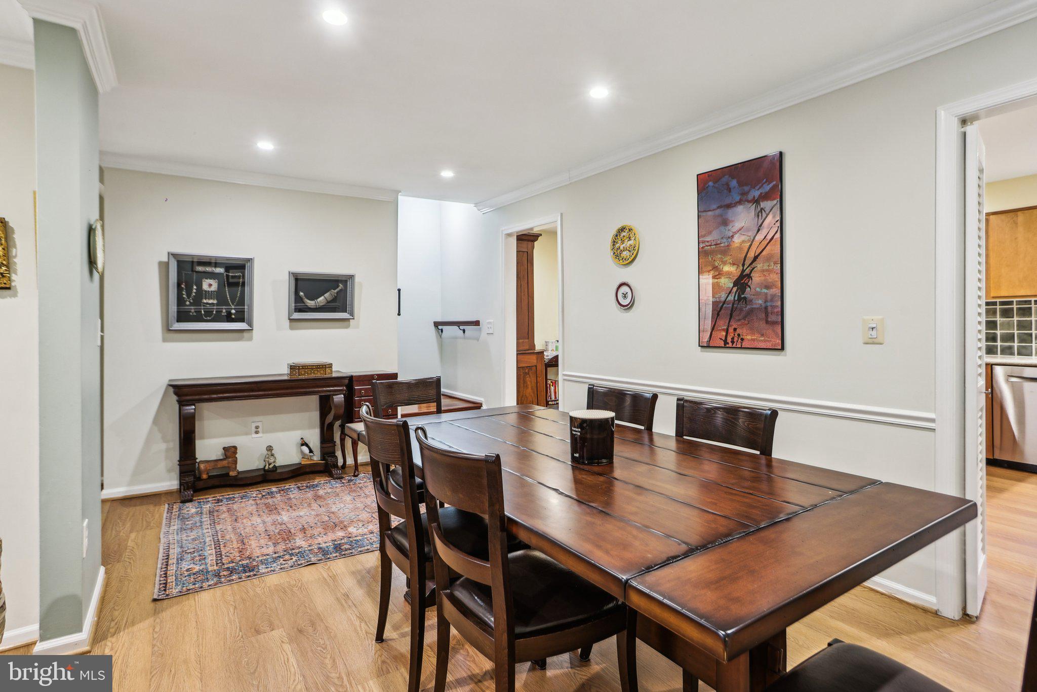 COUNCIL SQUARE - Residential