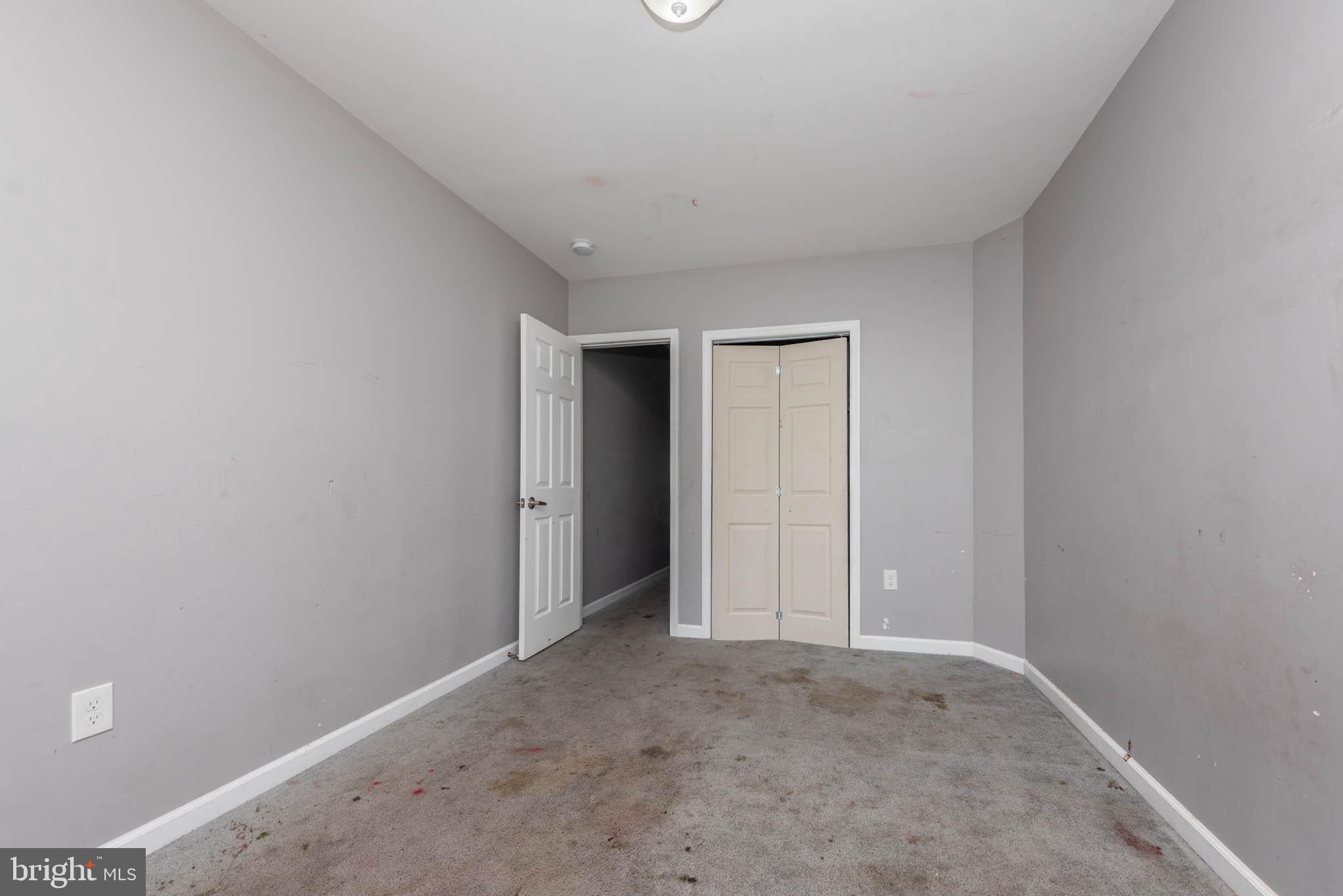 BROADWAY EAST - Residential