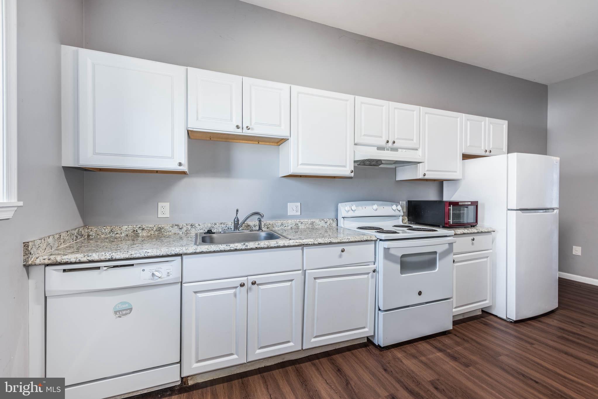 BROADWAY EAST - Residential