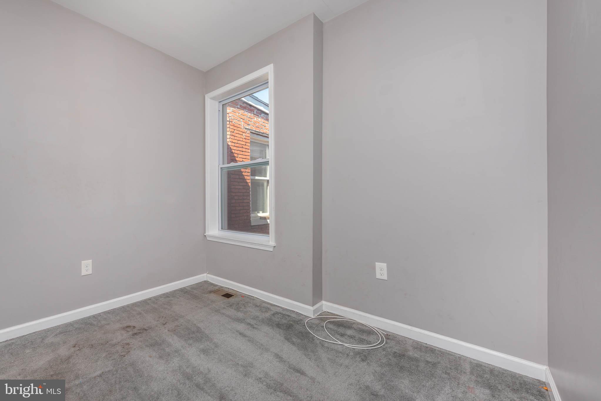 BROADWAY EAST - Residential