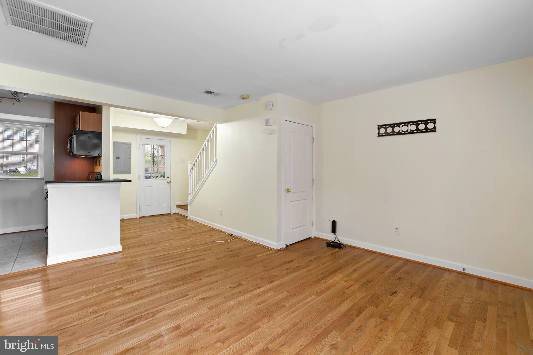 HIGHLAND AT LANDOVER STATION - Residential