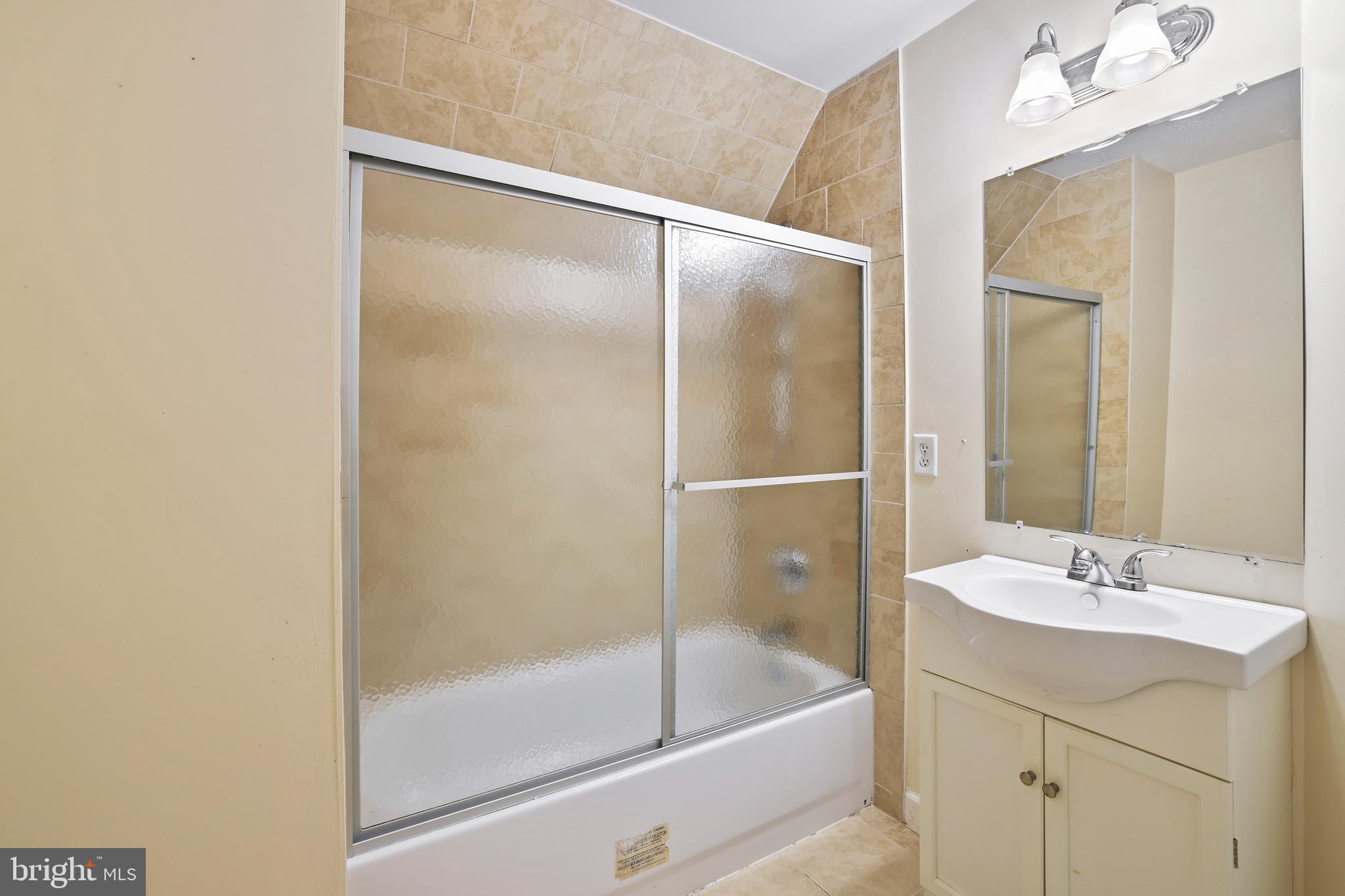 HIGHLAND AT LANDOVER STATION - Residential