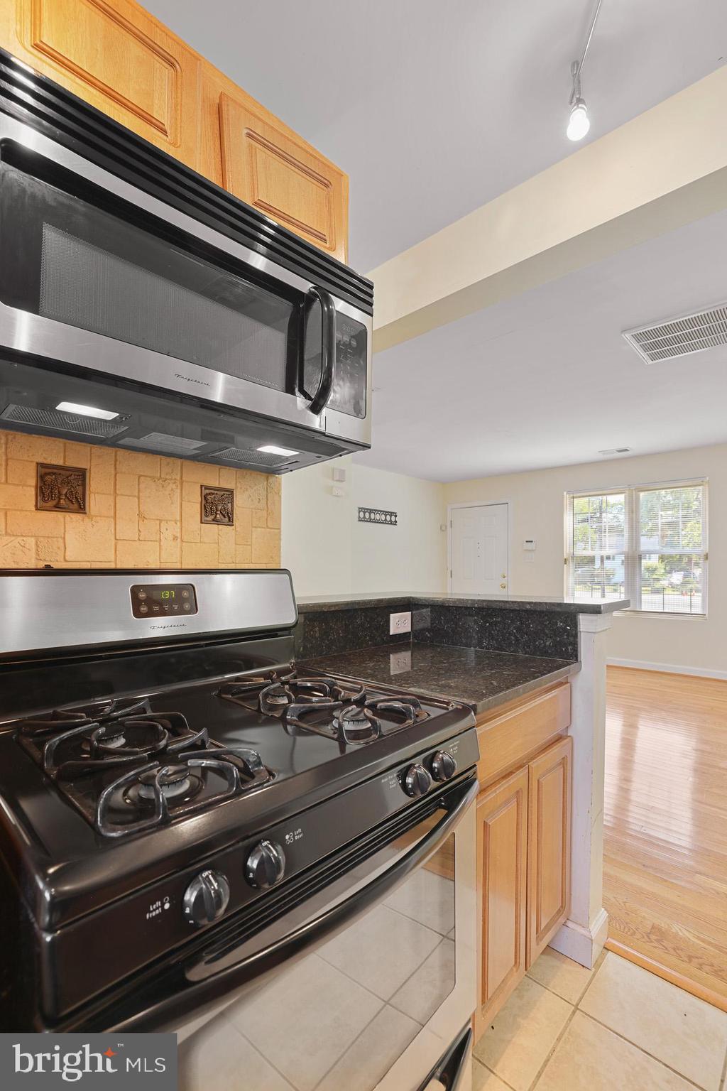 HIGHLAND AT LANDOVER STATION - Residential