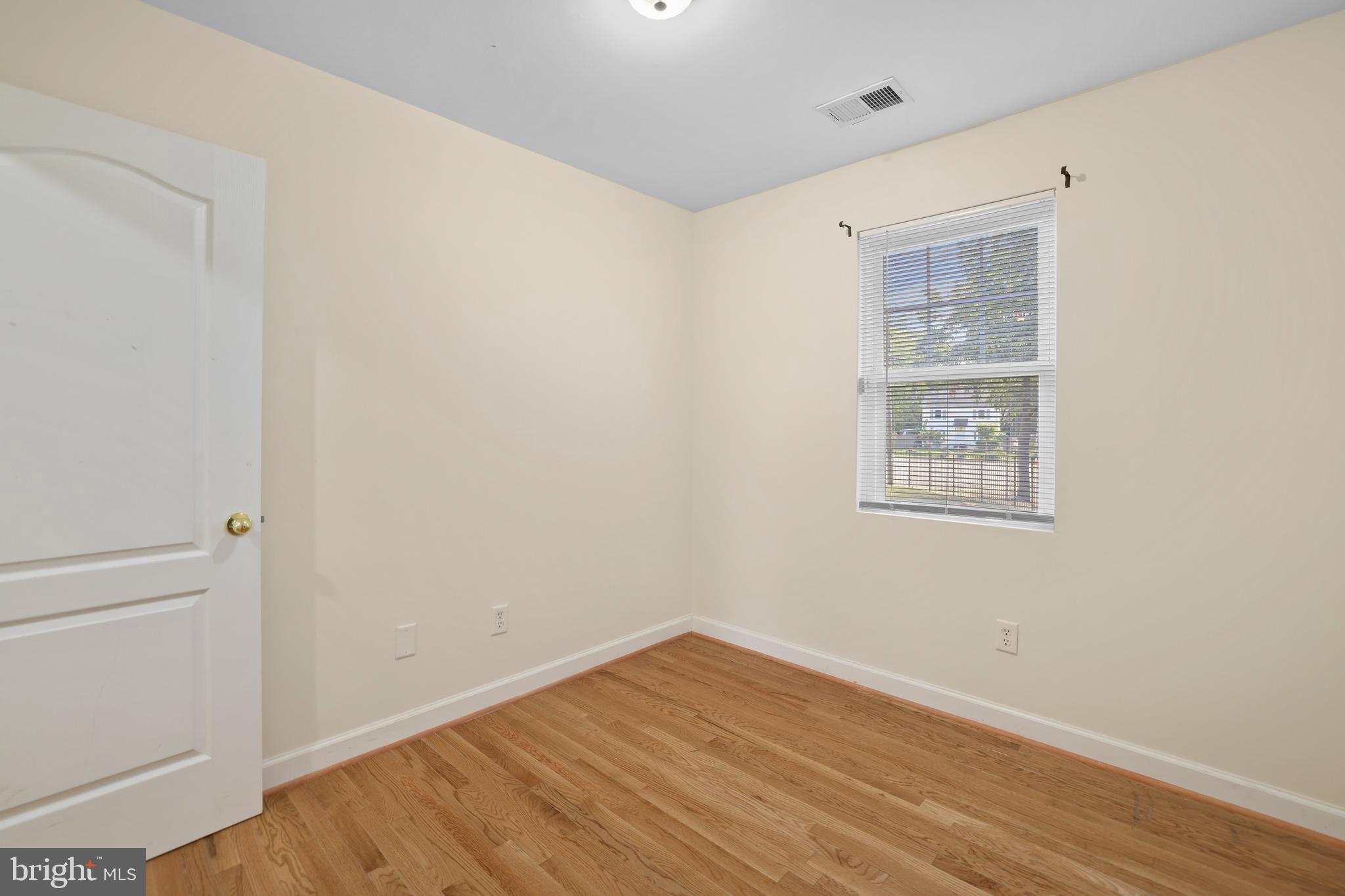 HIGHLAND AT LANDOVER STATION - Residential