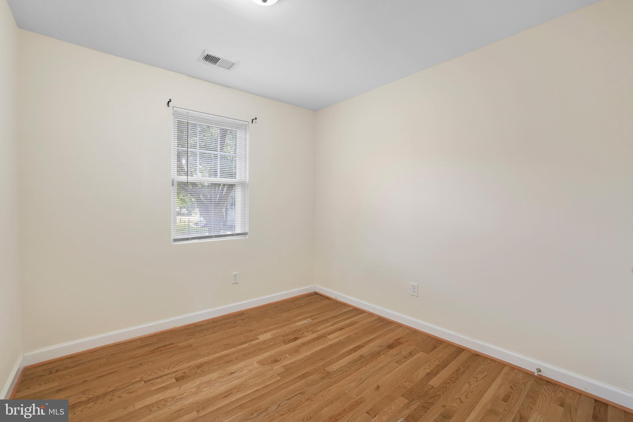 HIGHLAND AT LANDOVER STATION - Residential